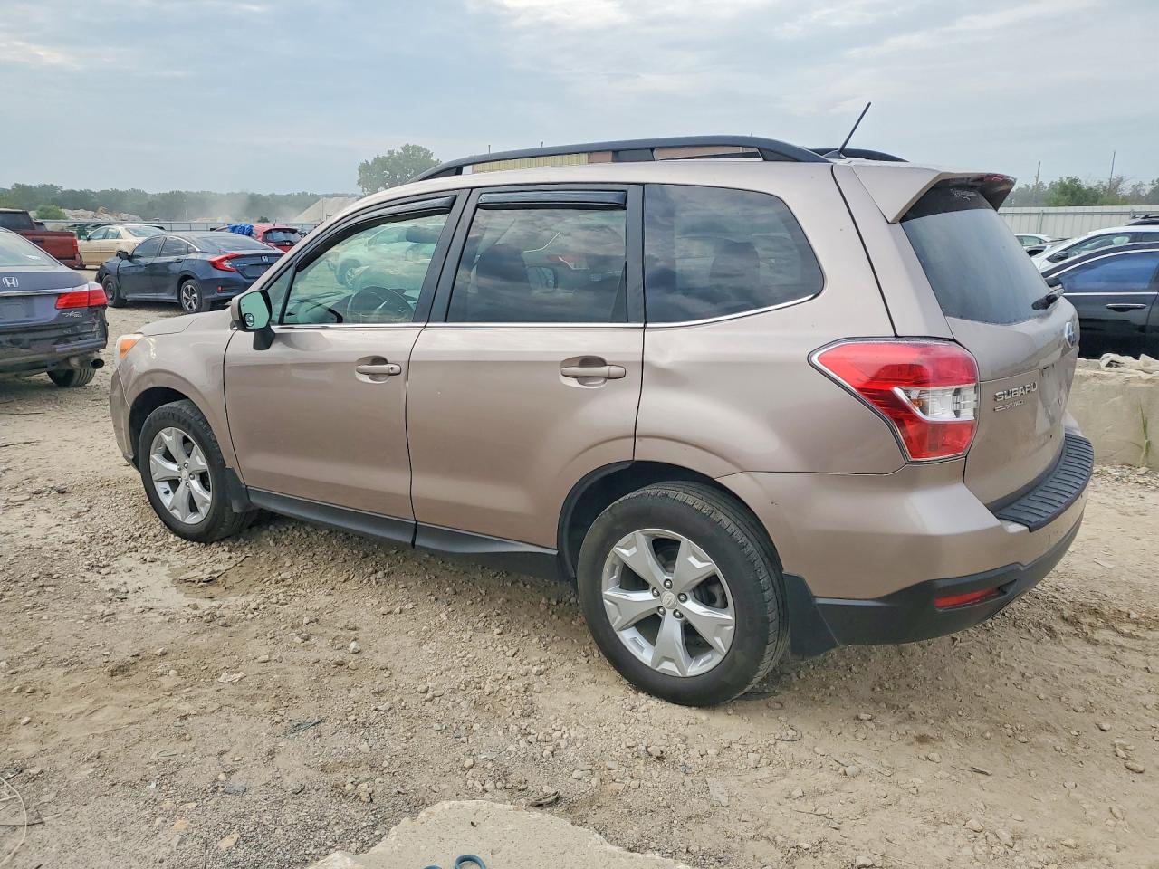2015 Subaru Forester 2.5i Limited Tan vin: JF2SJAHC9FH420278