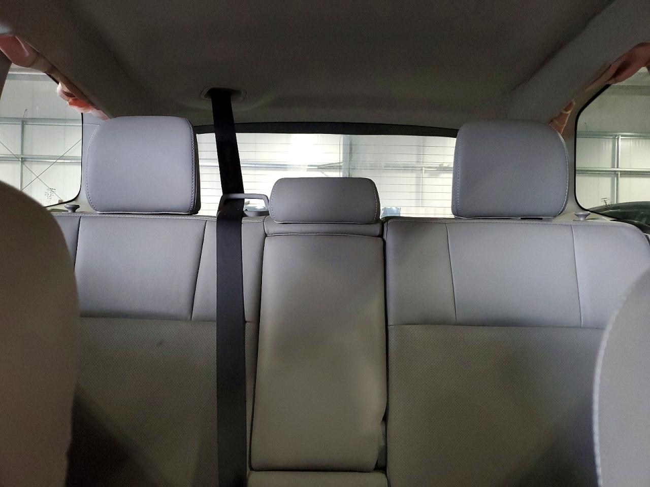 2015 Subaru Forester 2.5i Limited Silver vin: JF2SJAHC9FH515343