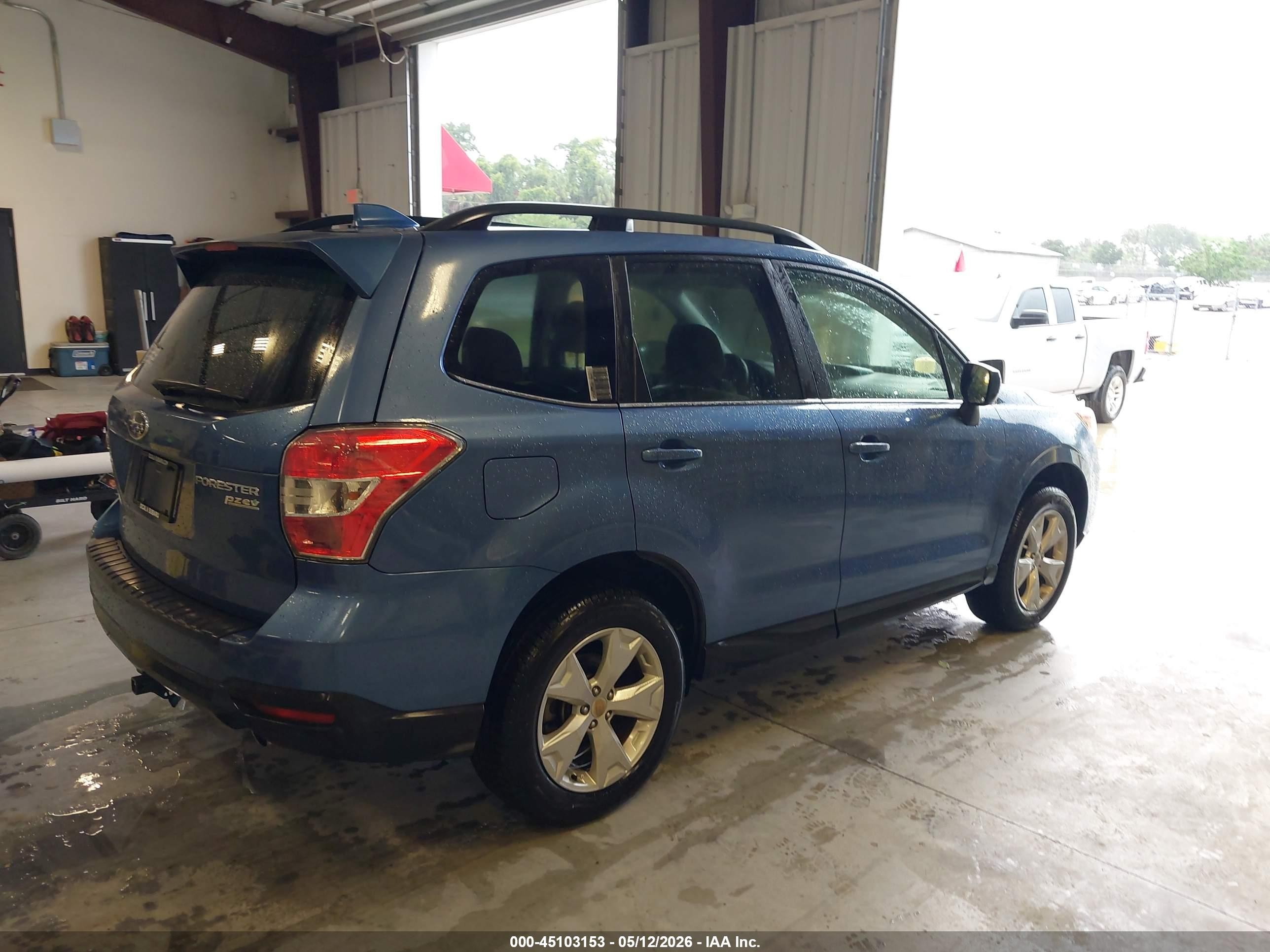 2016 Subaru Forester 2.5i Limited Blue vin: JF2SJAHC9GH540650
