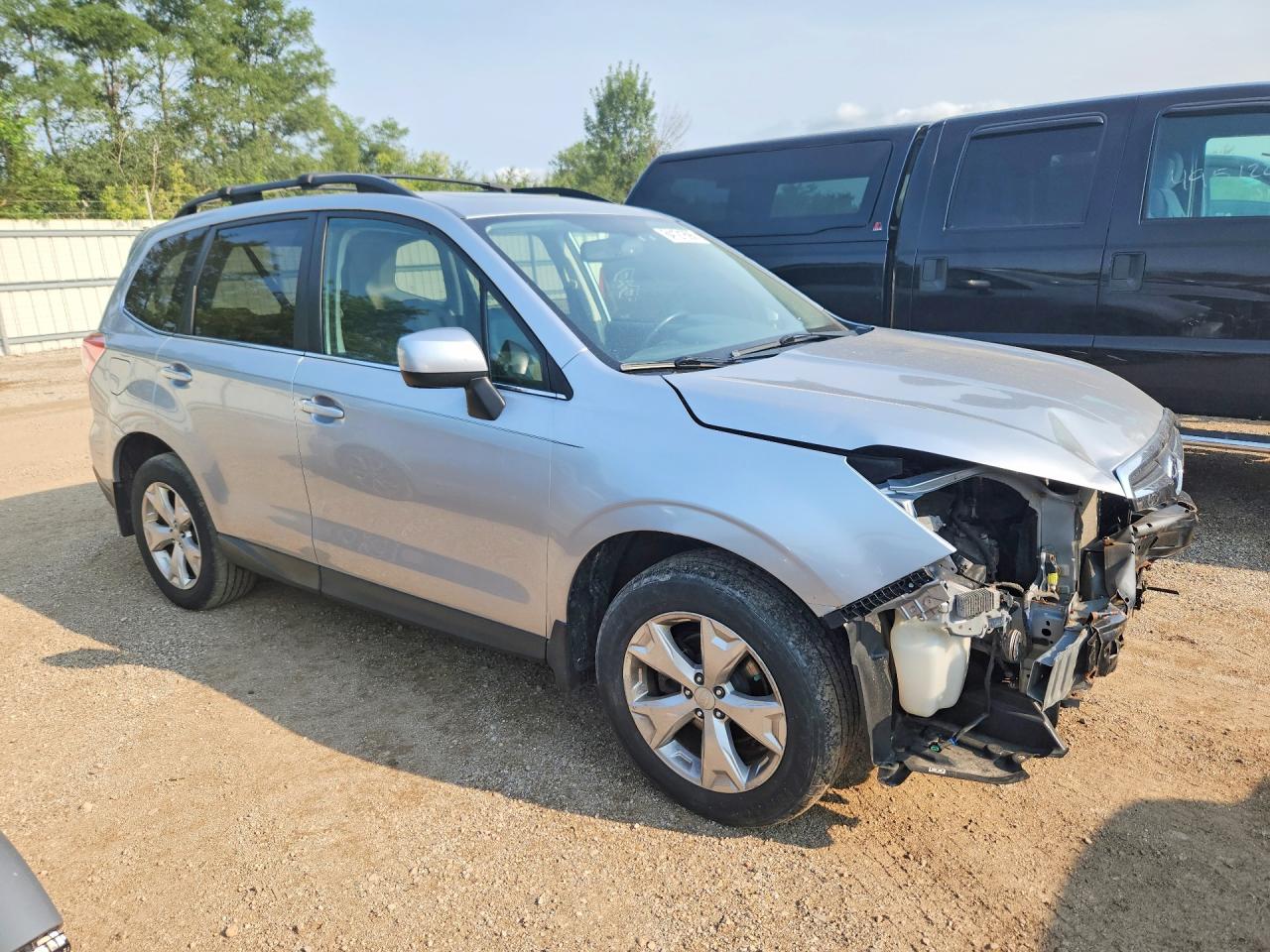2014 Subaru Forester 2.5i Limited Silver vin: JF2SJAHCXEH455927