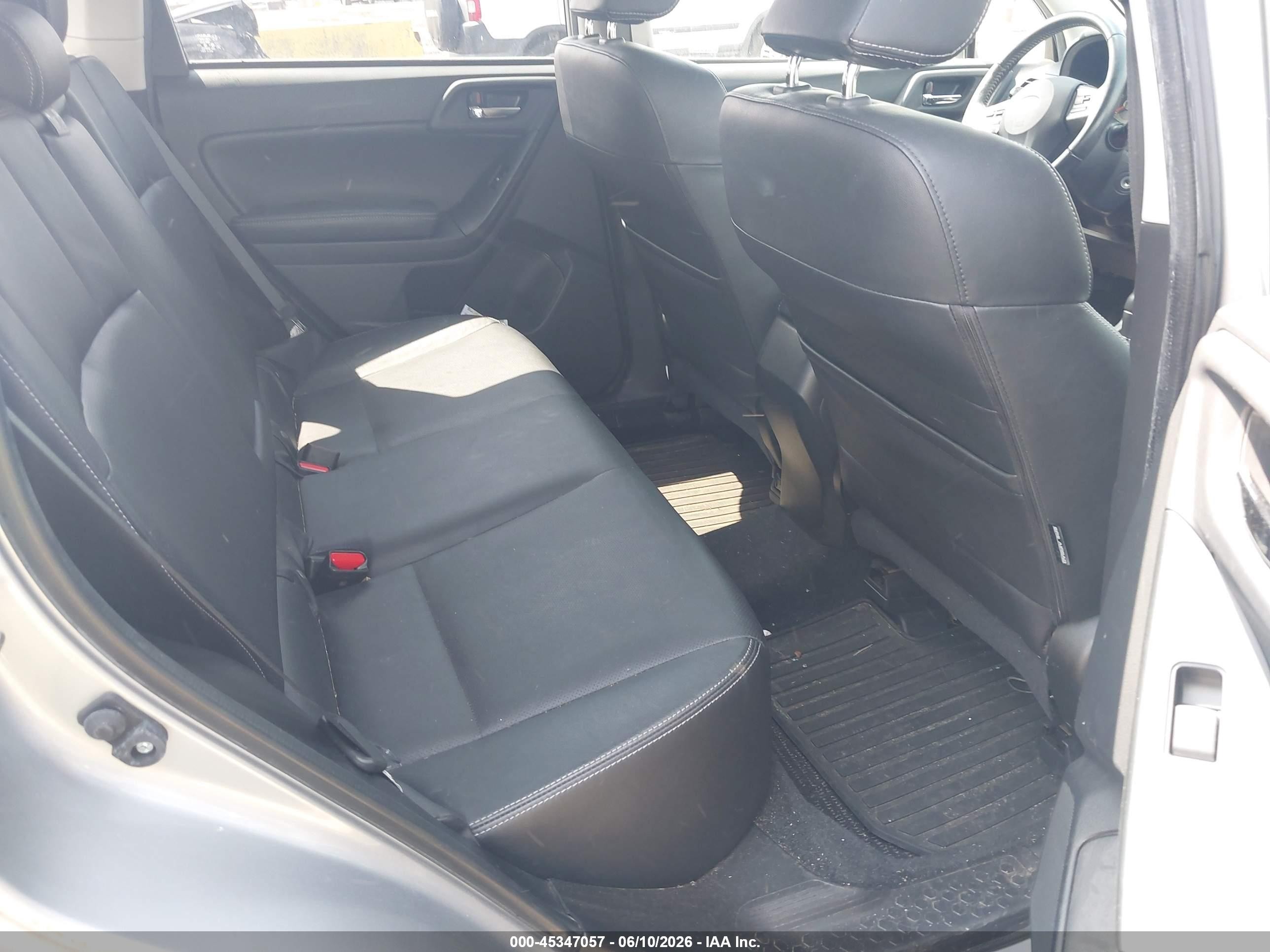 2014 Subaru Forester 2.5i Limited Серебряный vin: JF2SJAHCXEH463946