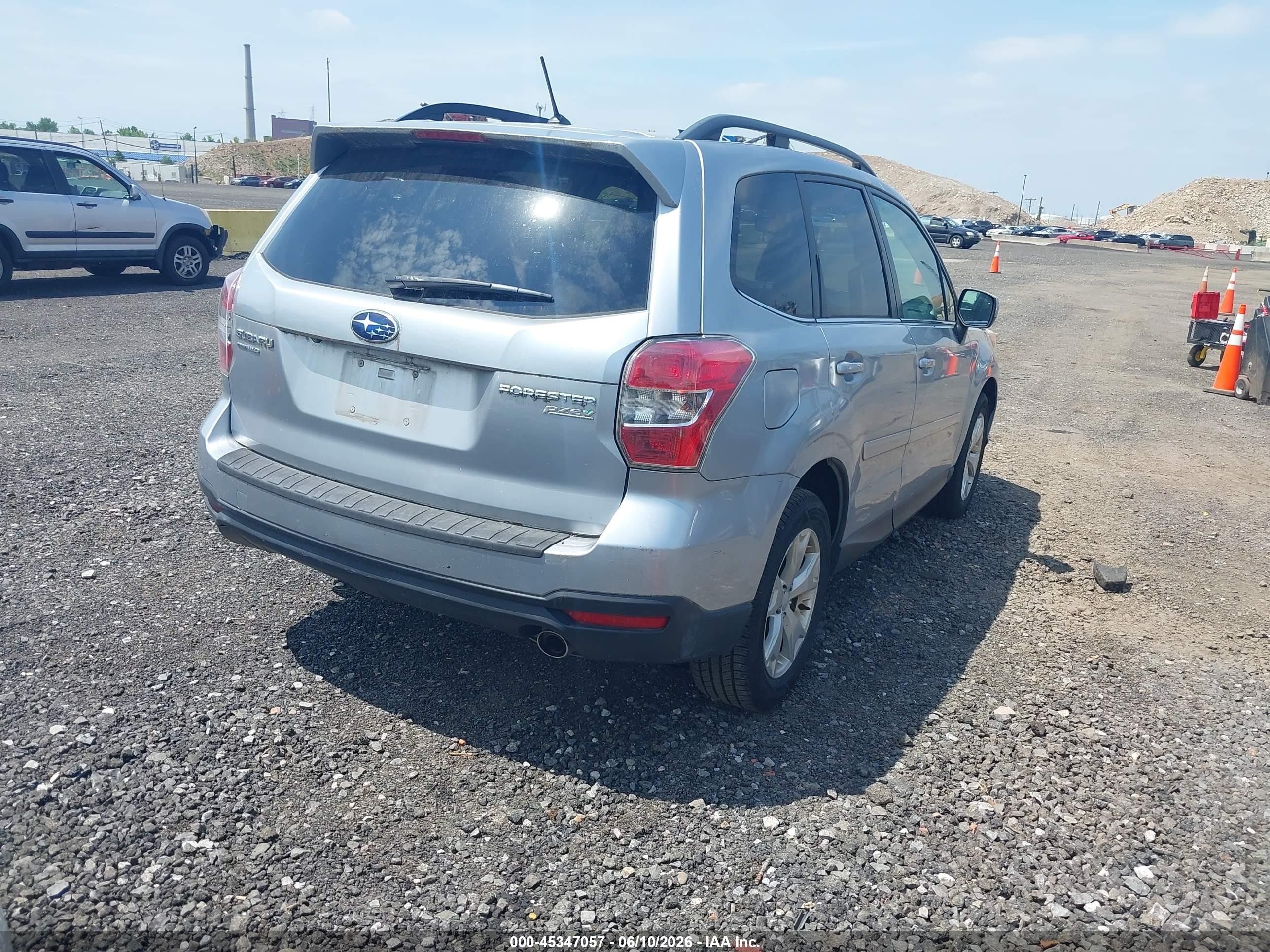 2014 Subaru Forester 2.5i Limited Серебряный vin: JF2SJAHCXEH463946