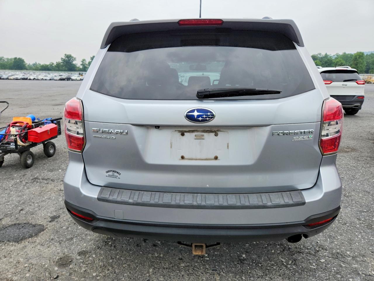 2014 Subaru Forester 2.5i Limited Серебряный vin: JF2SJAHCXEH483212