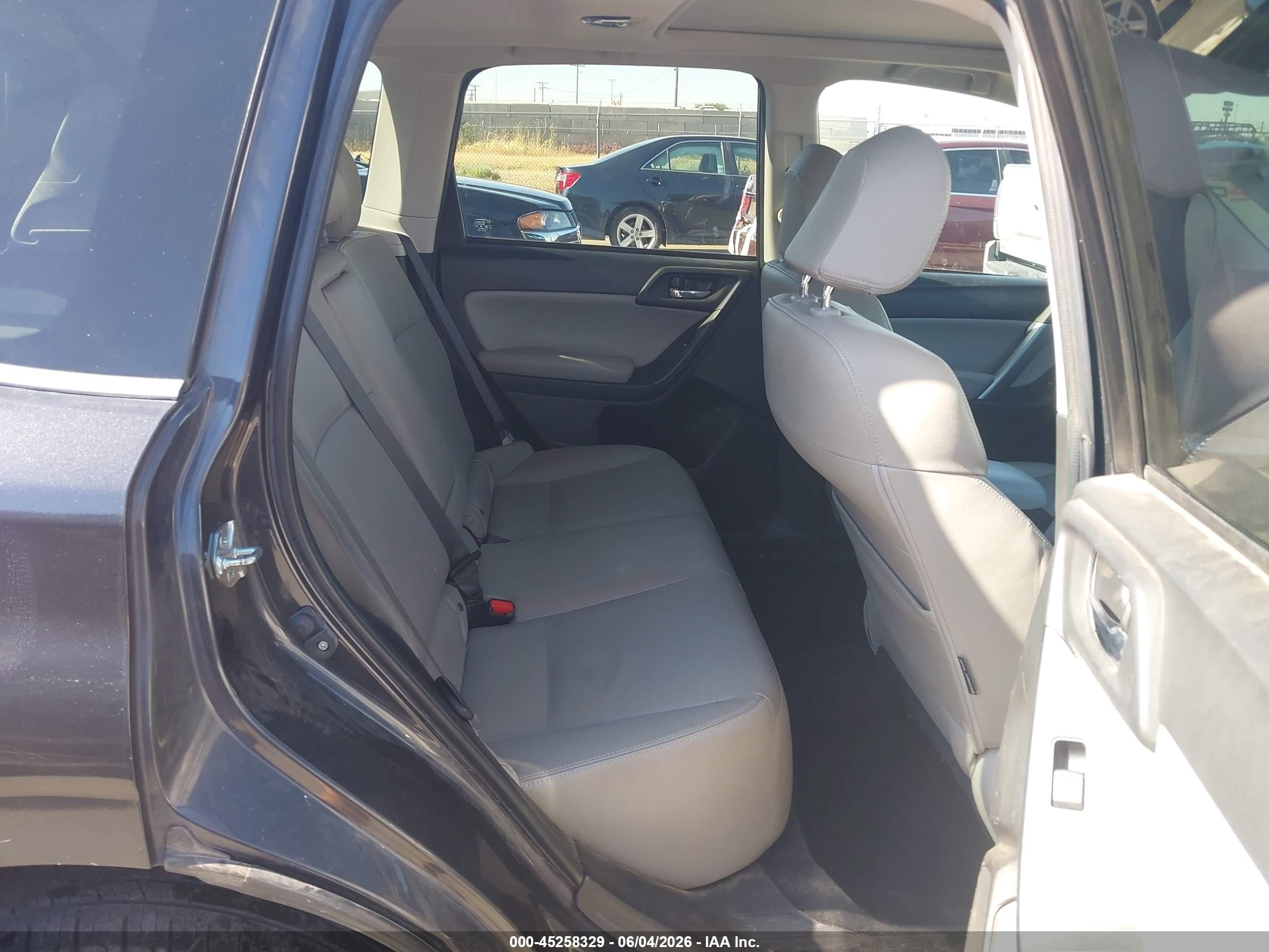 2014 Subaru Forester 2.5i Limited Gray vin: JF2SJAHCXEH522252