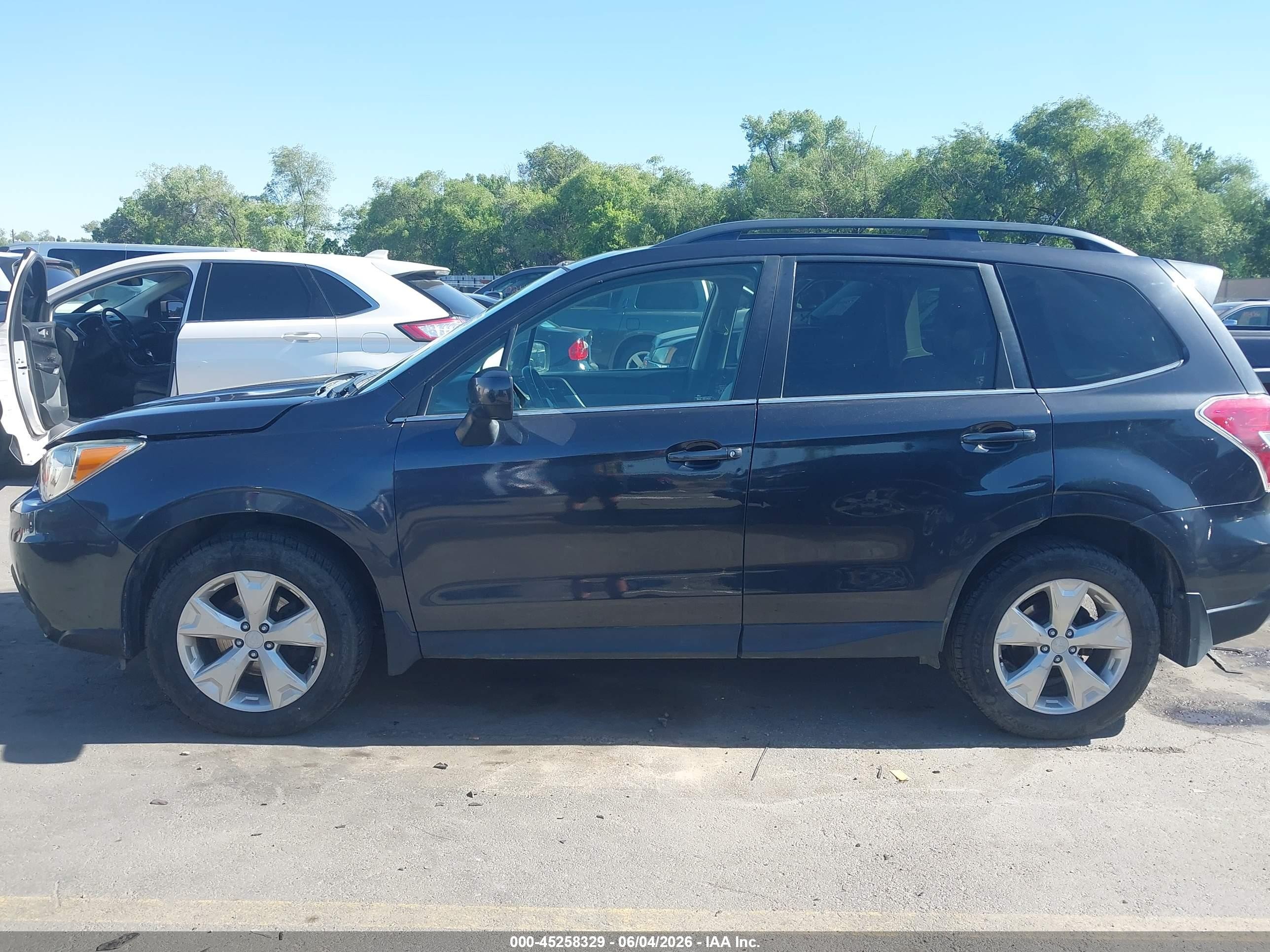2014 Subaru Forester 2.5i Limited Gray vin: JF2SJAHCXEH522252