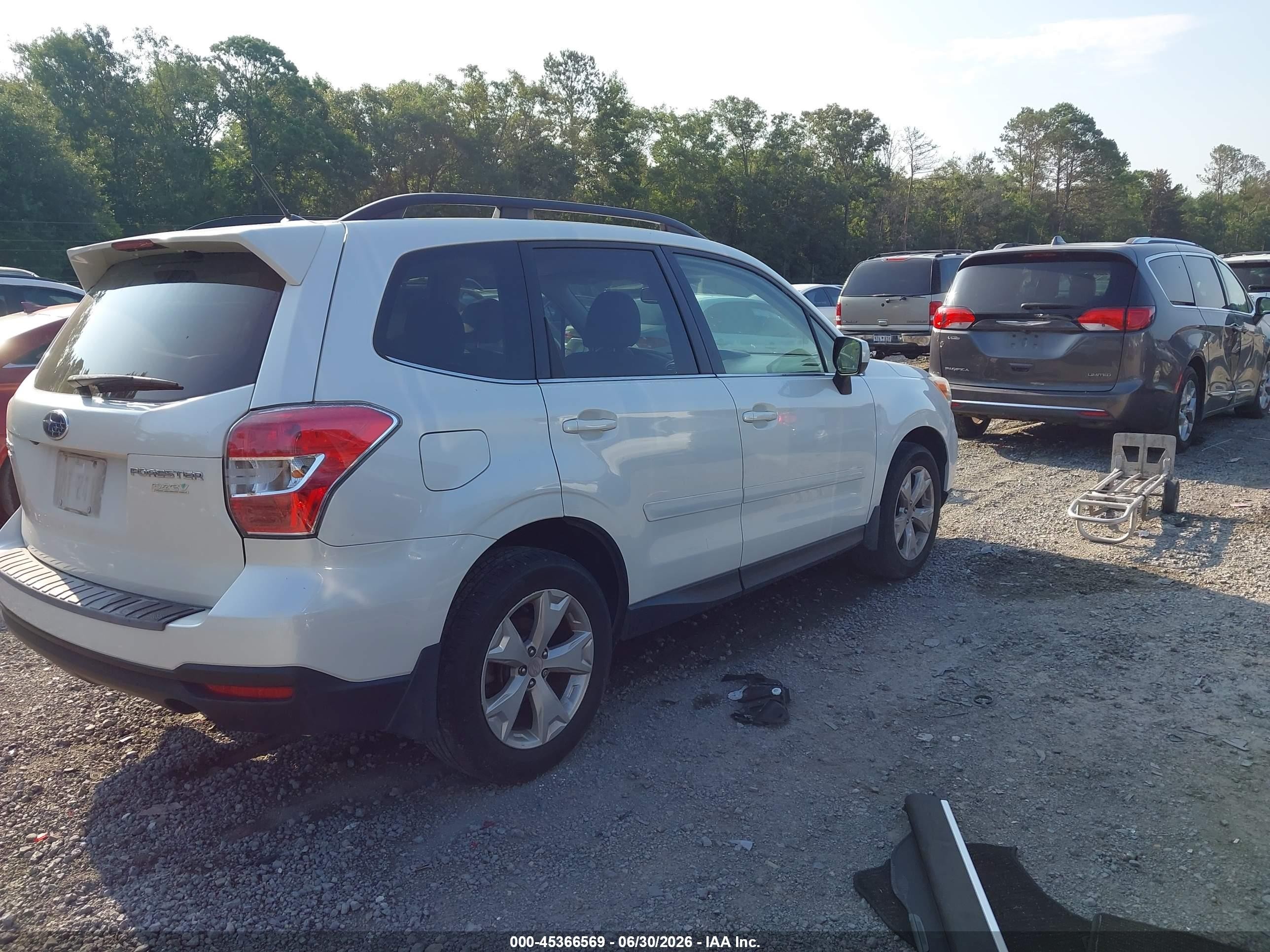 2014 Subaru Forester 2.5i Limited Белый vin: JF2SJAHCXEH523336