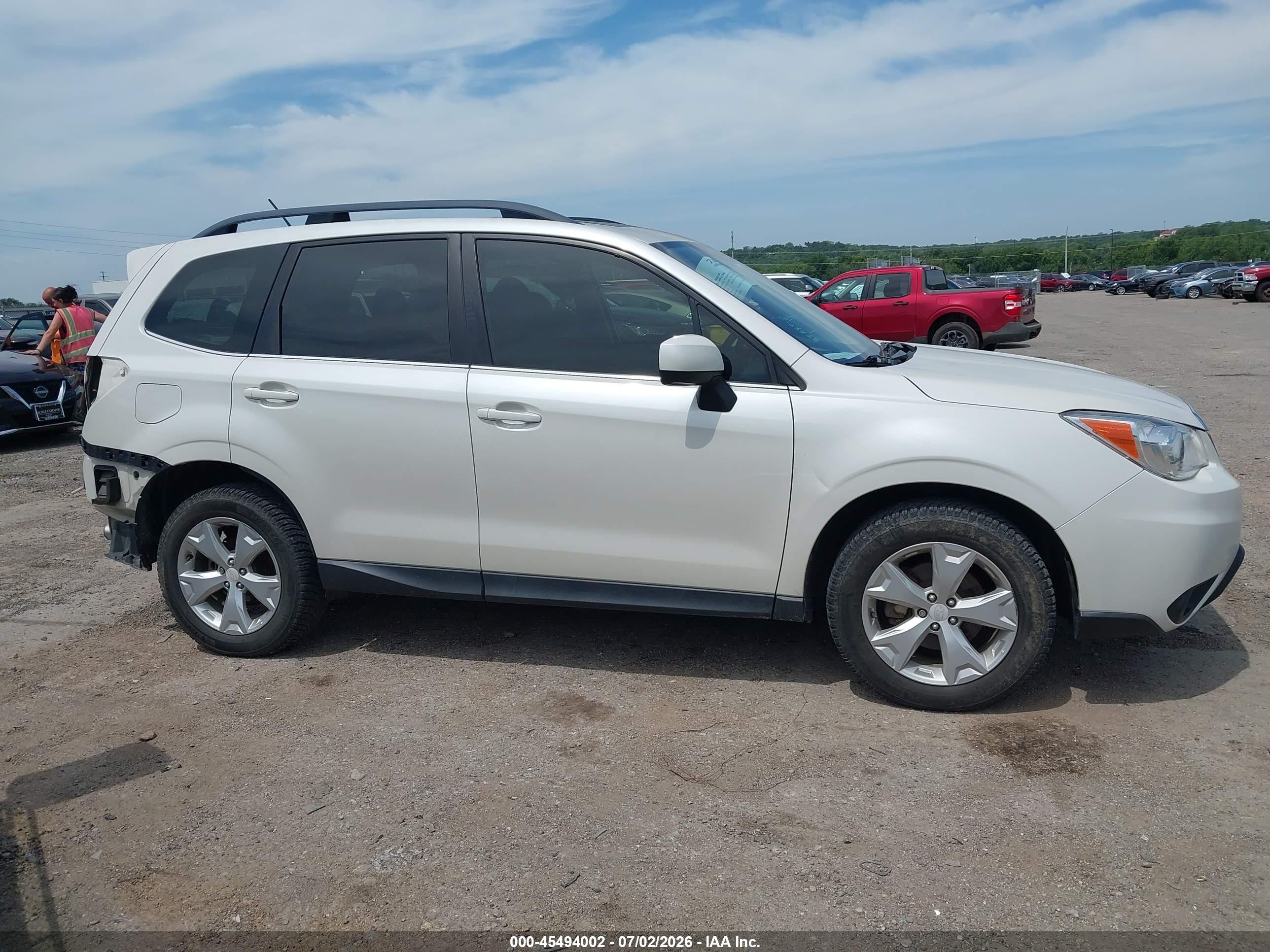 2015 Subaru Forester 2.5i Limited White vin: JF2SJAHCXFH414571