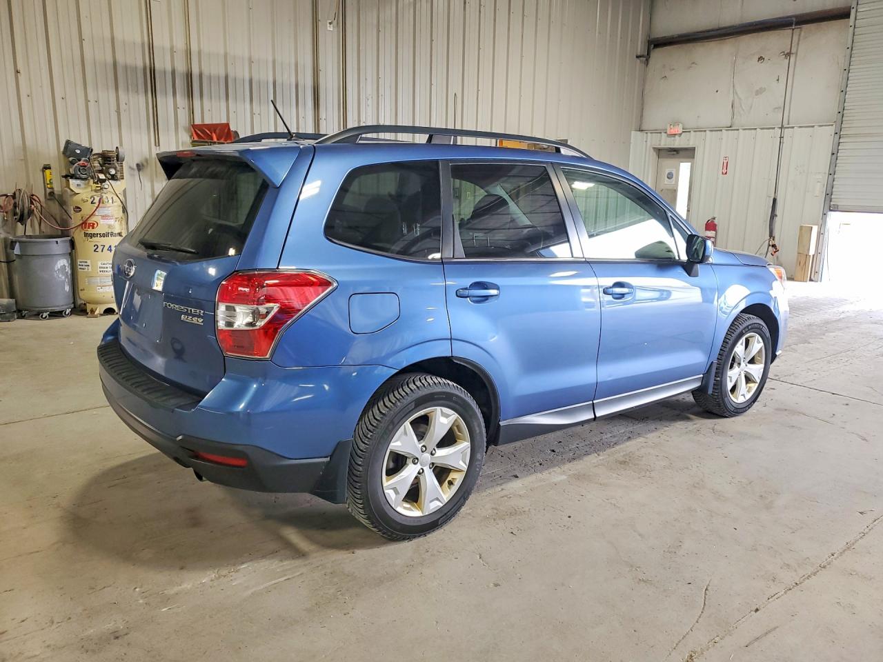 2015 Subaru Forester 2.5i Limited Синий vin: JF2SJAHCXFH460563
