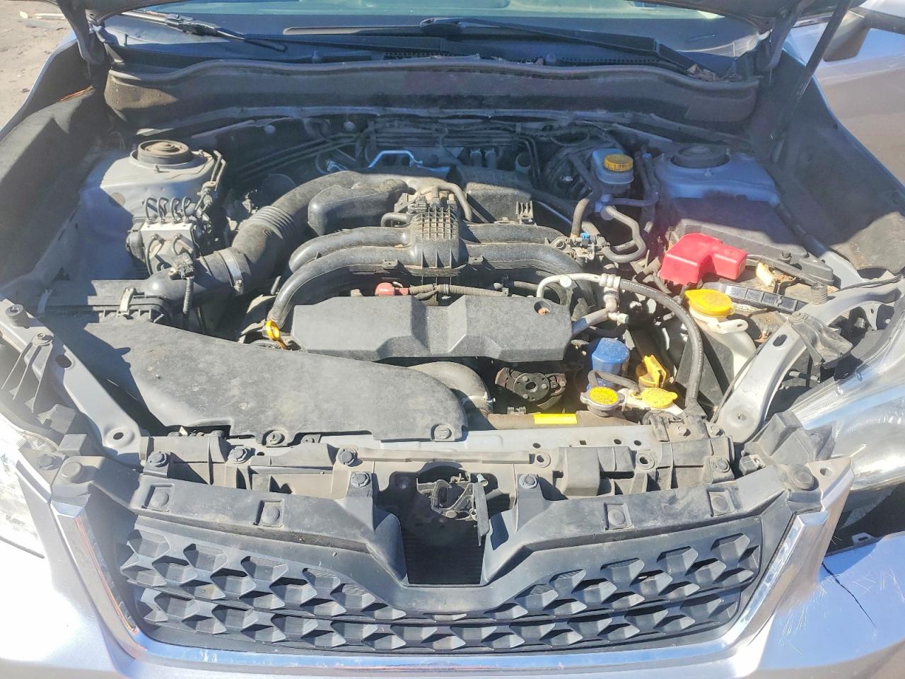 2015 Subaru Forester 2.5i Limited Silver vin: JF2SJAHCXFH479565
