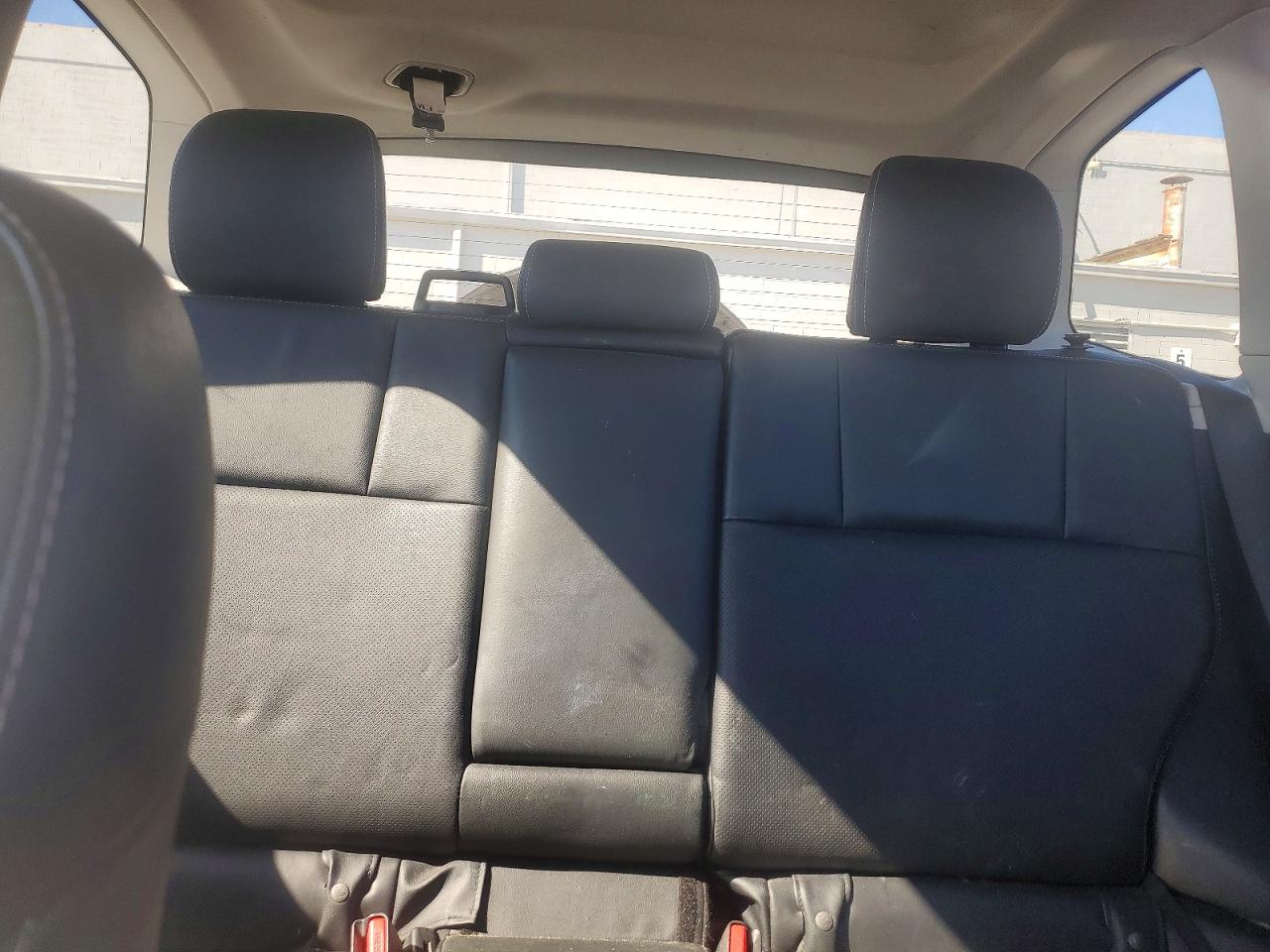 2015 Subaru Forester 2.5i Limited Silver vin: JF2SJAHCXFH479565