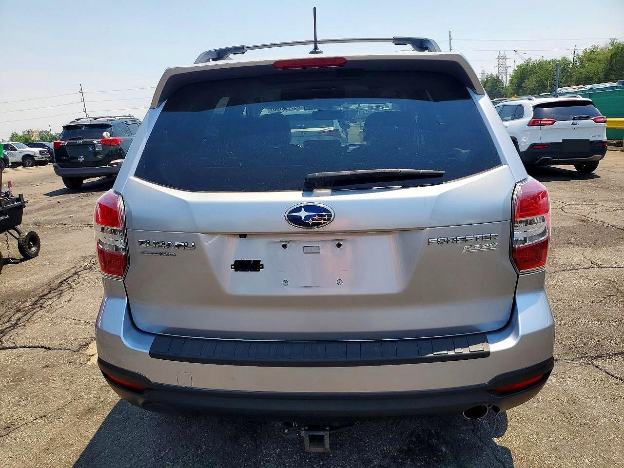 2014 Subaru Forester 2.5i Limited Silver vin: JF2SJAJC0EH488994