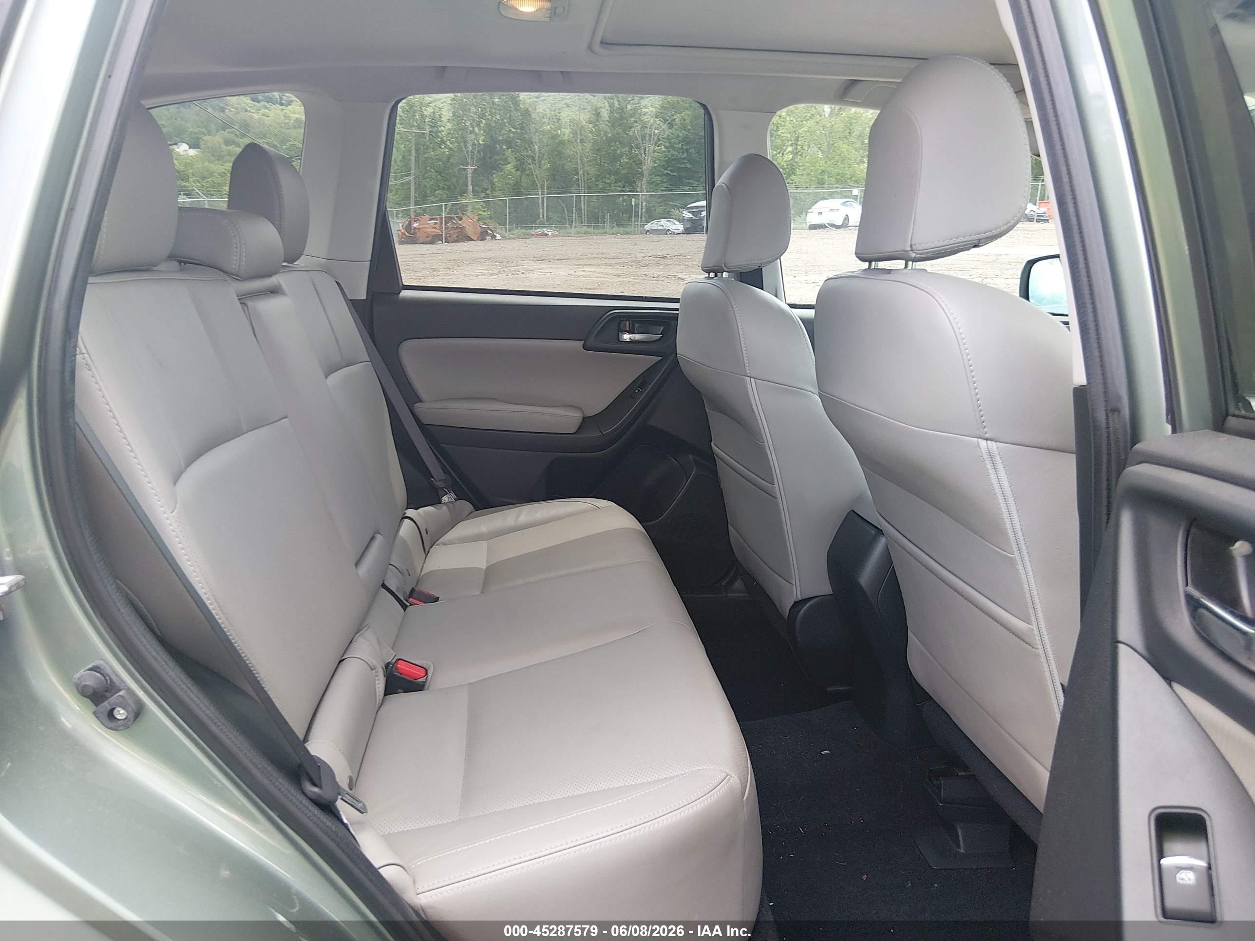 2017 Subaru Forester 2.5i Limited Зеленый vin: JF2SJAJC0HH400997