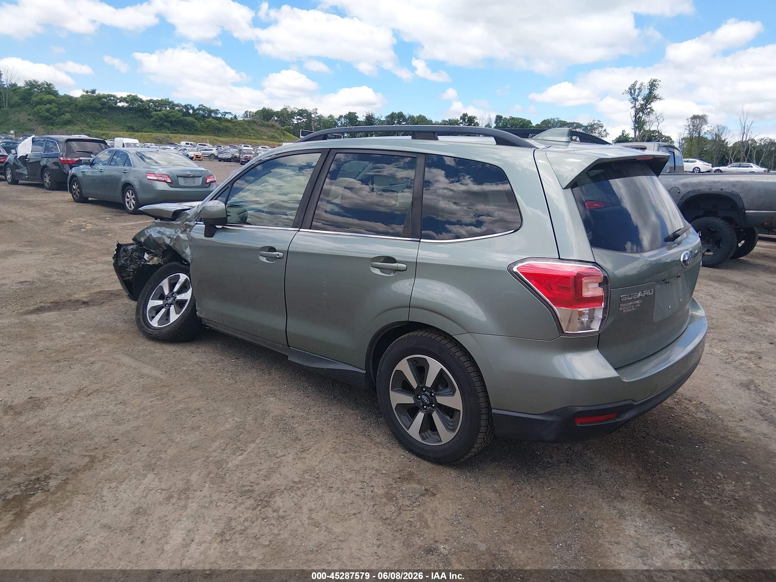 2017 Subaru Forester 2.5i Limited Зеленый vin: JF2SJAJC0HH400997