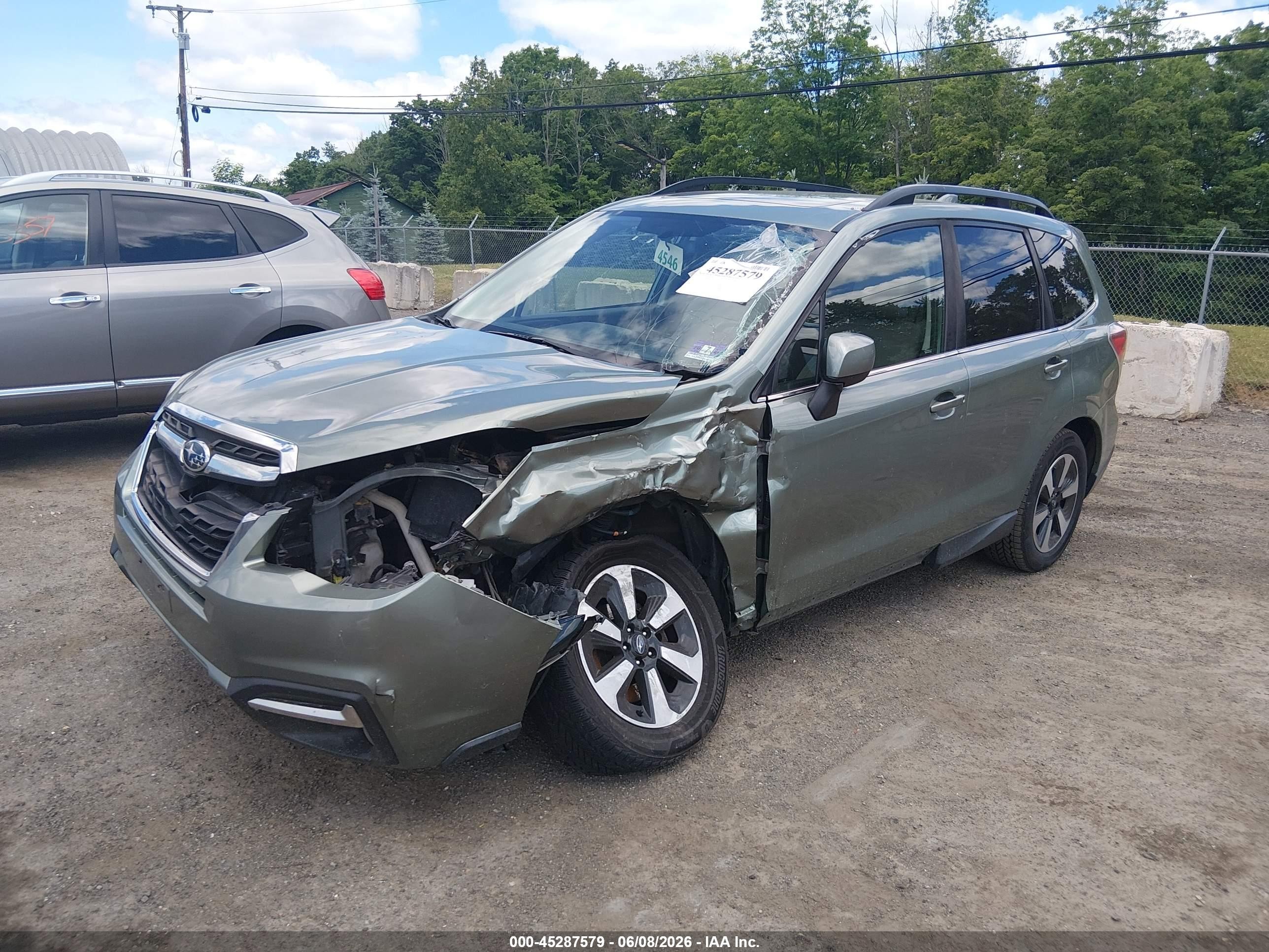 2017 Subaru Forester 2.5i Limited Зеленый vin: JF2SJAJC0HH400997