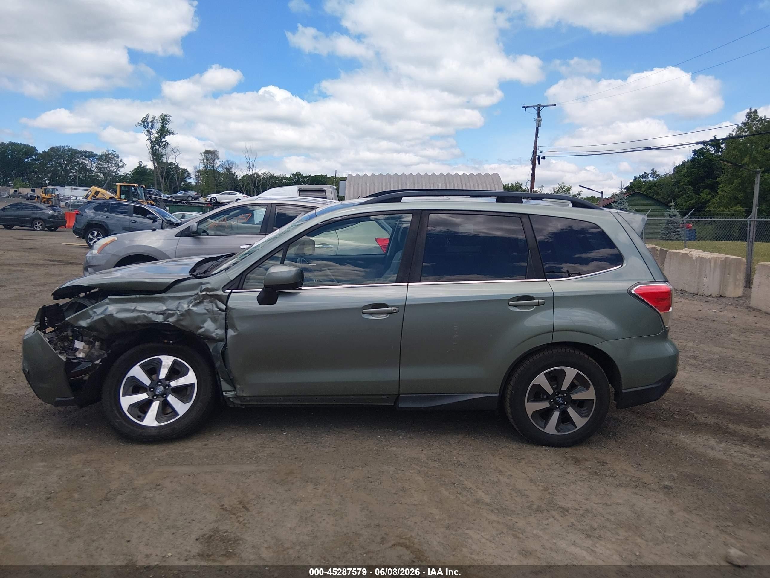 2017 Subaru Forester 2.5i Limited Зеленый vin: JF2SJAJC0HH400997