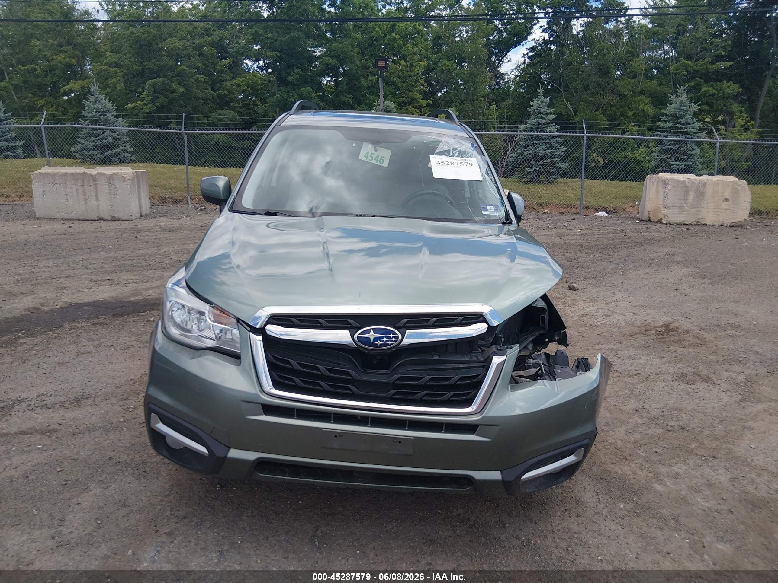2017 Subaru Forester 2.5i Limited Зеленый vin: JF2SJAJC0HH400997
