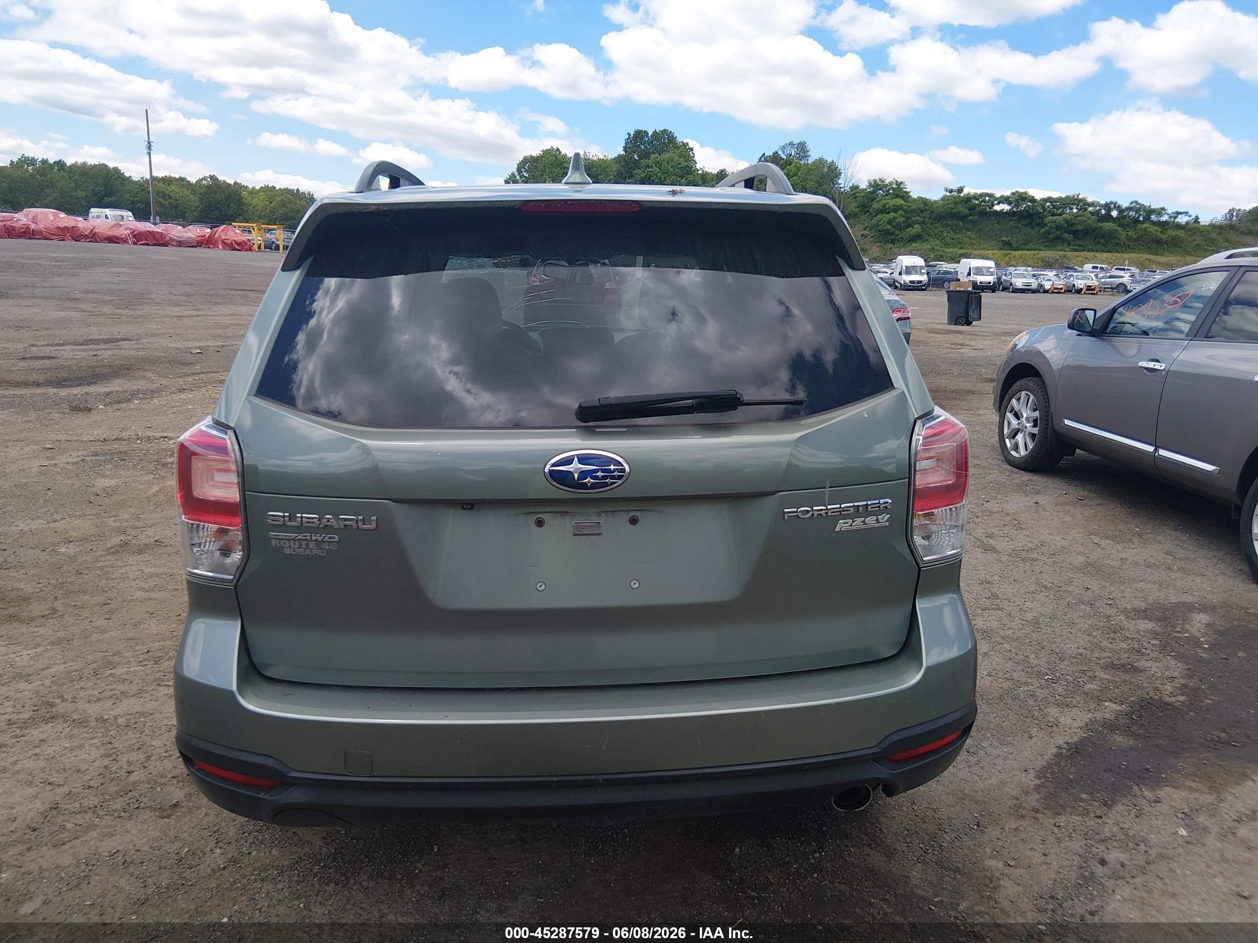 2017 Subaru Forester 2.5i Limited Зеленый vin: JF2SJAJC0HH400997