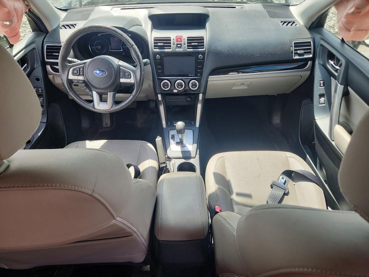 2017 Subaru Forester 2.5i Limited White vin: JF2SJAJC0HH489017