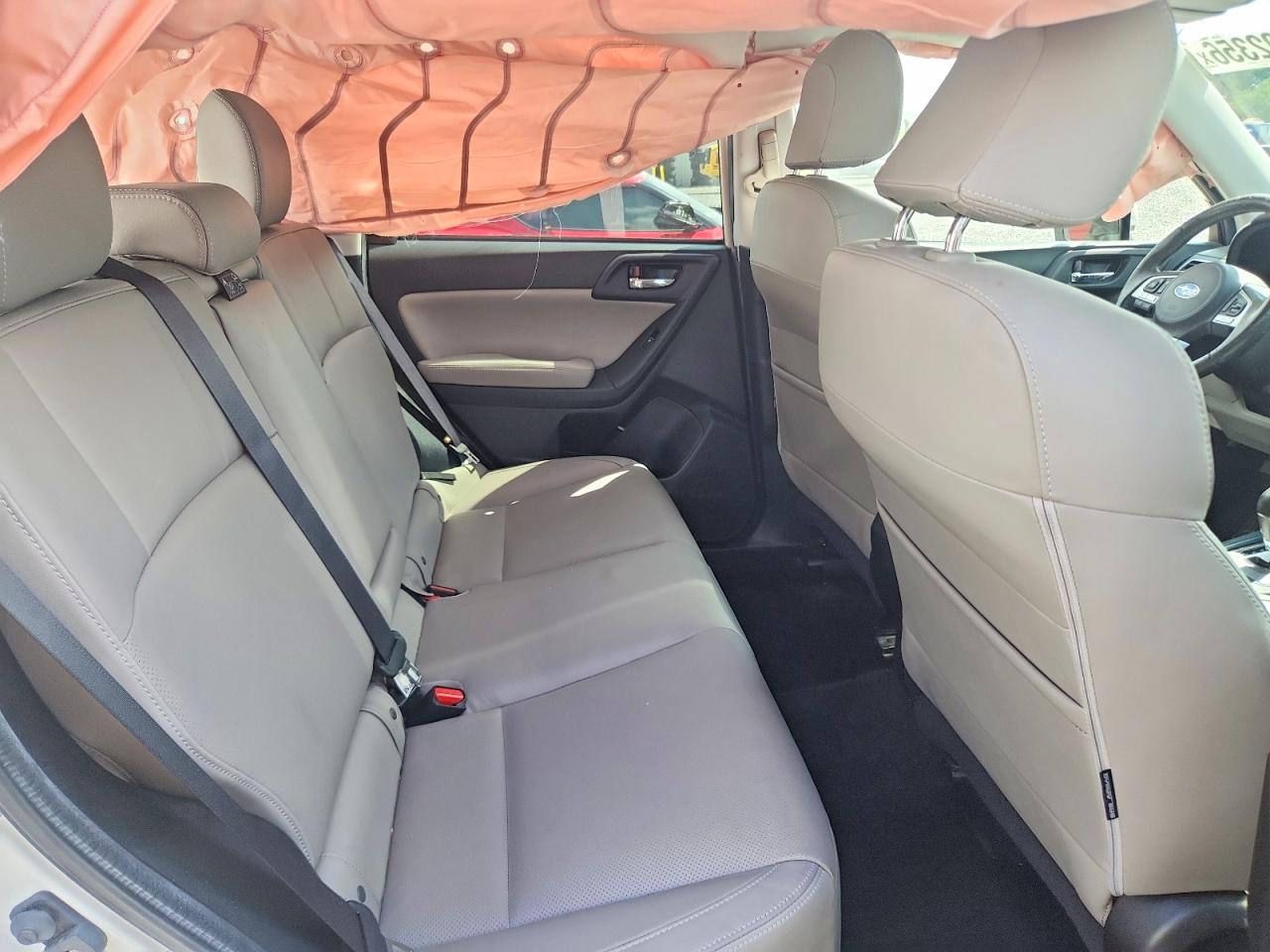 2017 Subaru Forester 2.5i Limited White vin: JF2SJAJC0HH489017