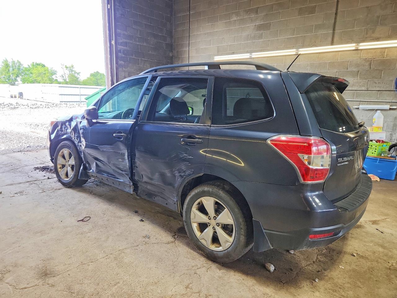 2014 Subaru Forester 2.5i Limited Blue vin: JF2SJAJC1EH430215
