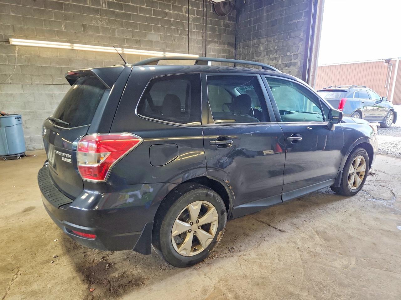2014 Subaru Forester 2.5i Limited Blue vin: JF2SJAJC1EH430215
