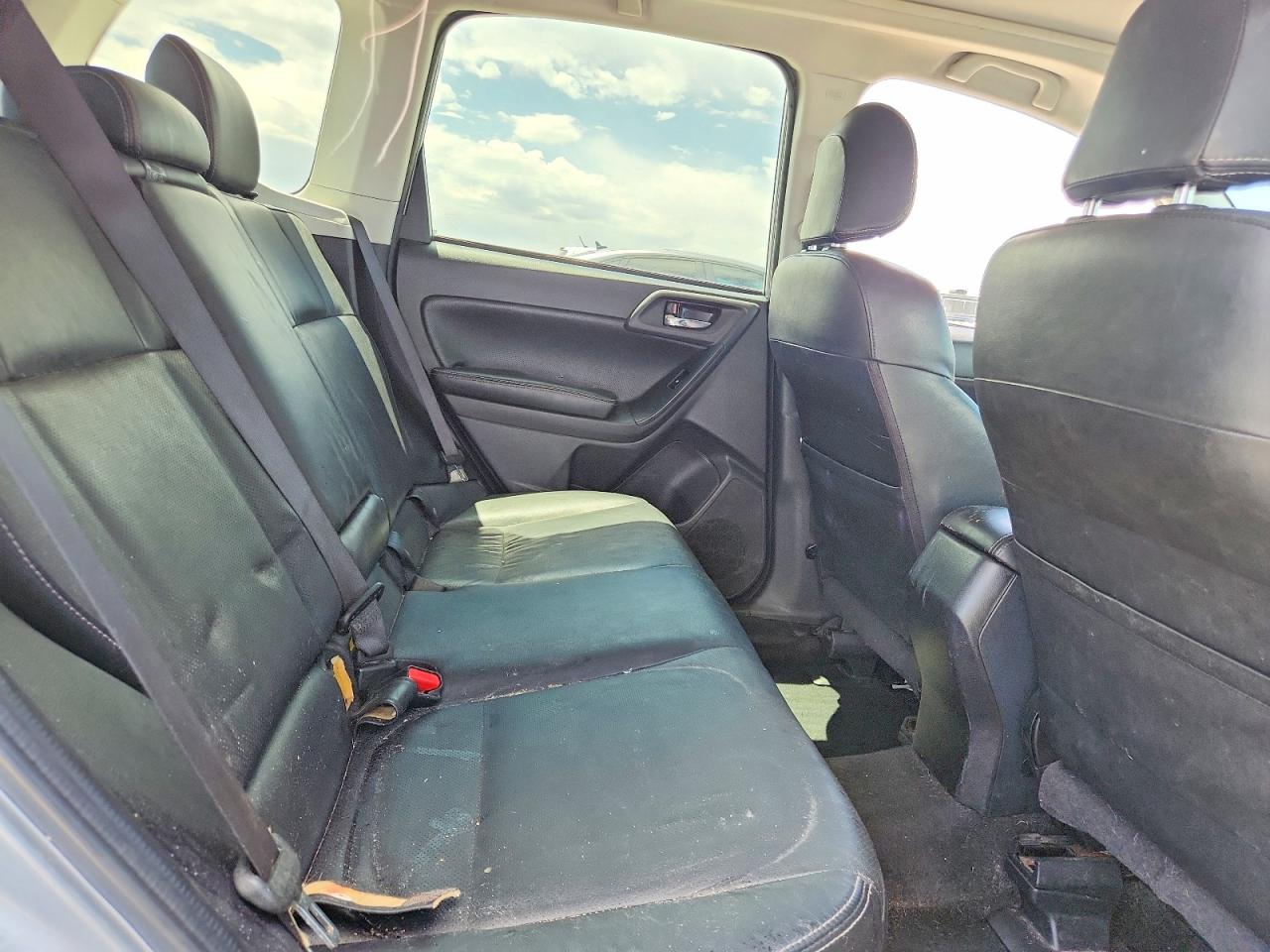2014 Subaru Forester 2.5i Limited Серебряный vin: JF2SJAJC1EH556283