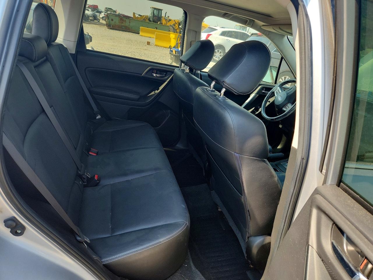 2014 Subaru Forester 2.5i Limited Silver vin: JF2SJAJC2EH520280