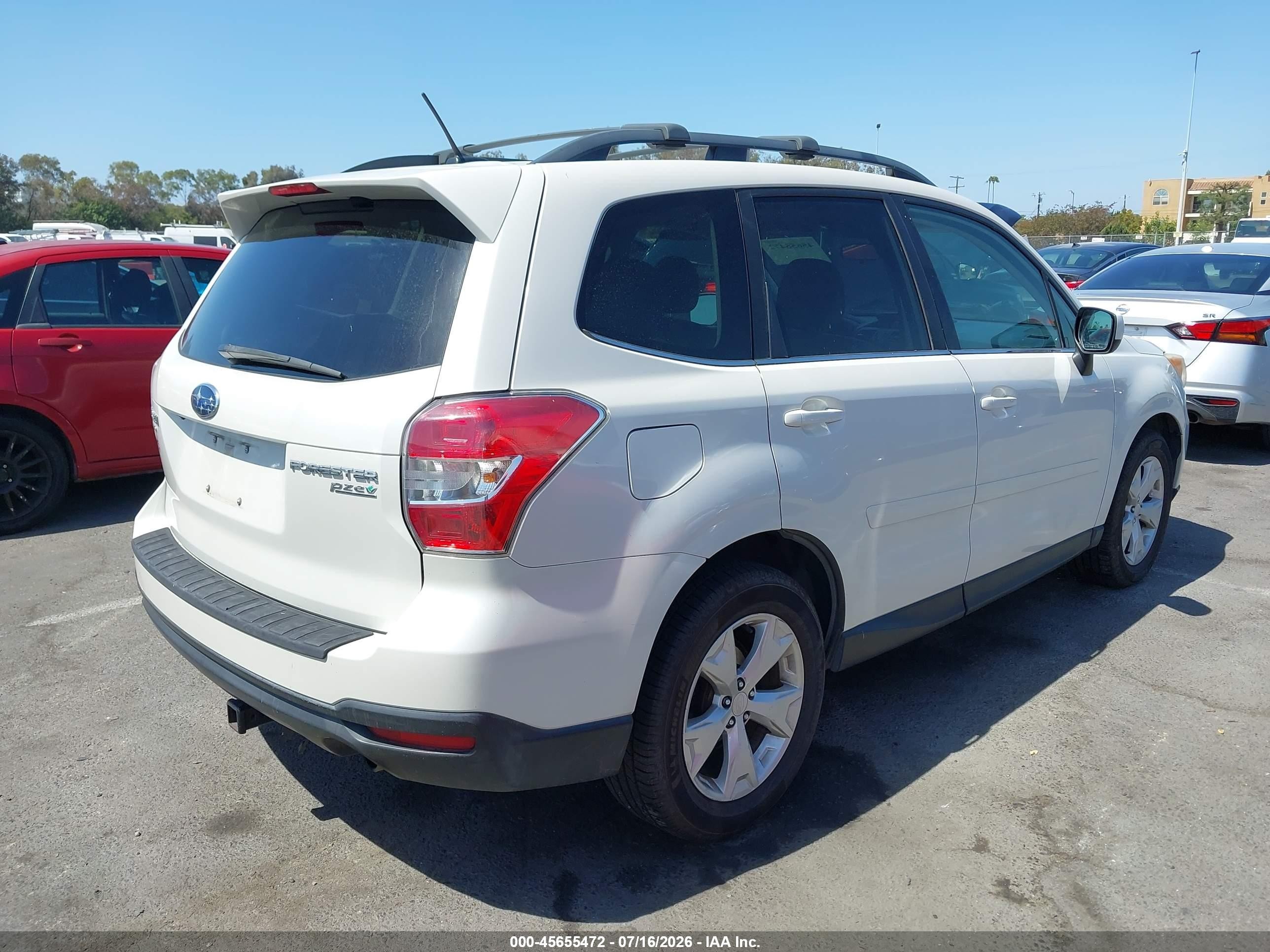2014 Subaru Forester 2.5i Limited White vin: JF2SJAJC2EH557829