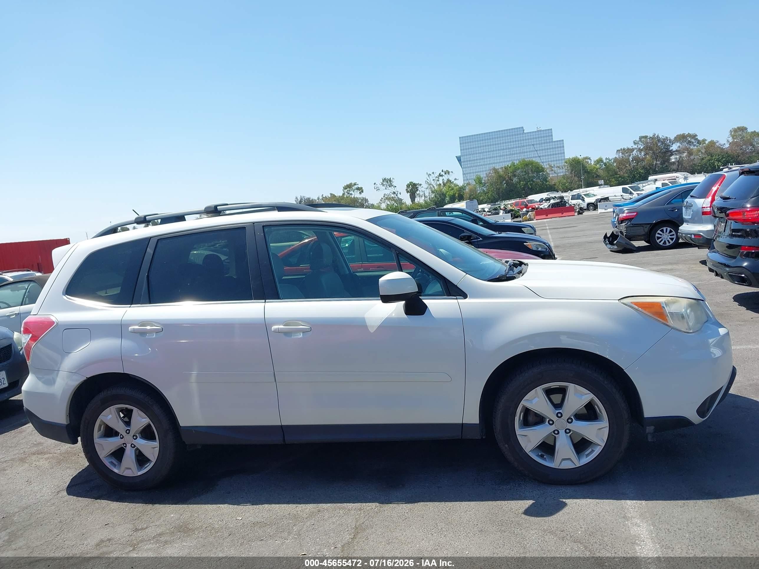 2014 Subaru Forester 2.5i Limited White vin: JF2SJAJC2EH557829
