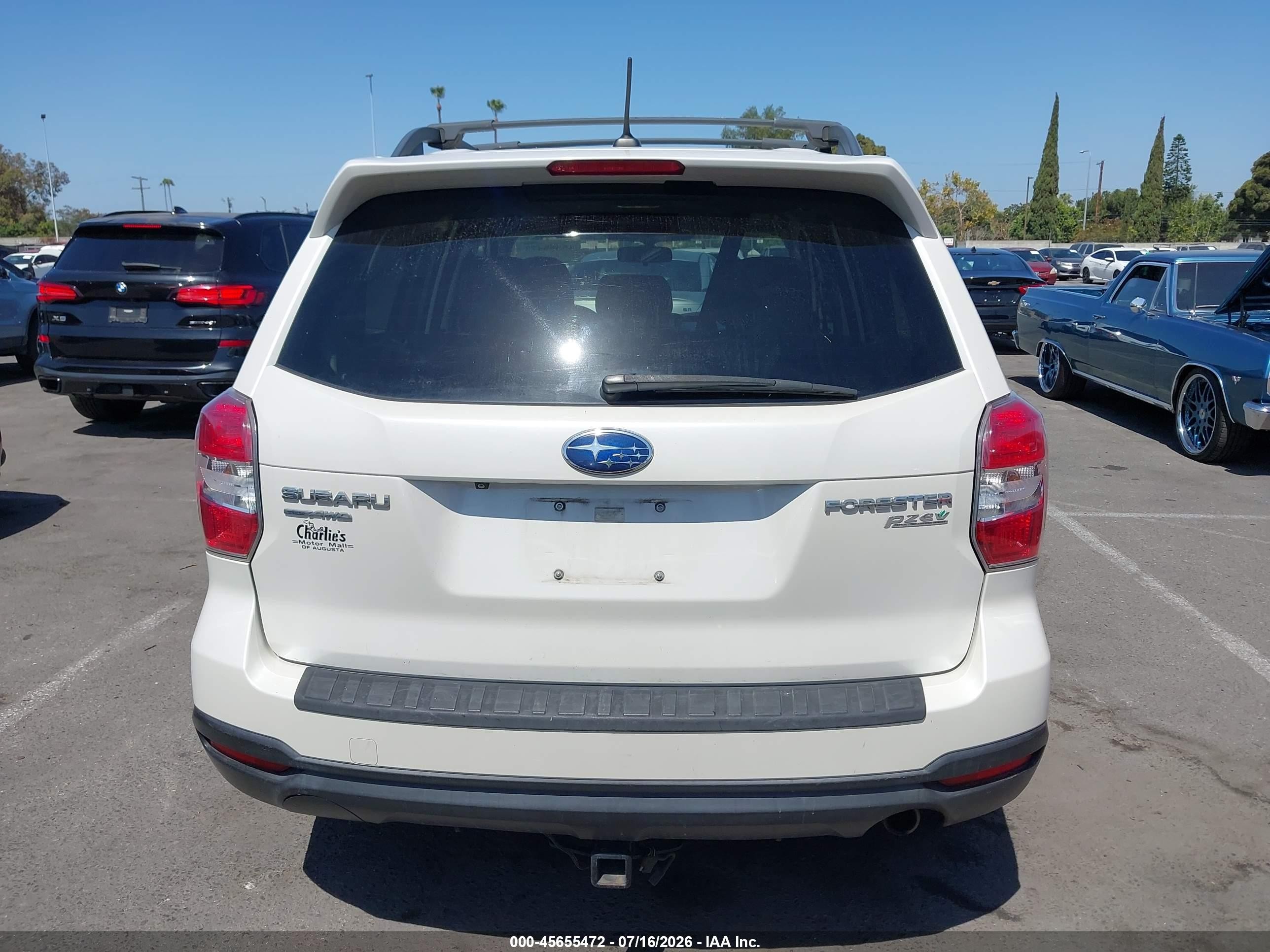 2014 Subaru Forester 2.5i Limited White vin: JF2SJAJC2EH557829