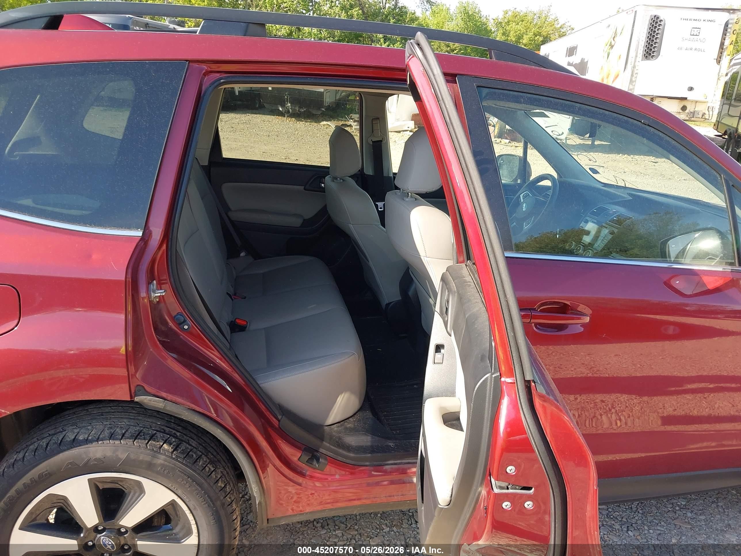 2017 Subaru Forester 2.5i Limited Red vin: JF2SJAJC2HH478522