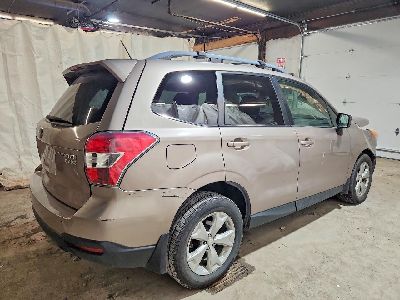 2014 Subaru Forester 2.5i Limited Beige vin: JF2SJAJC3EH456511
