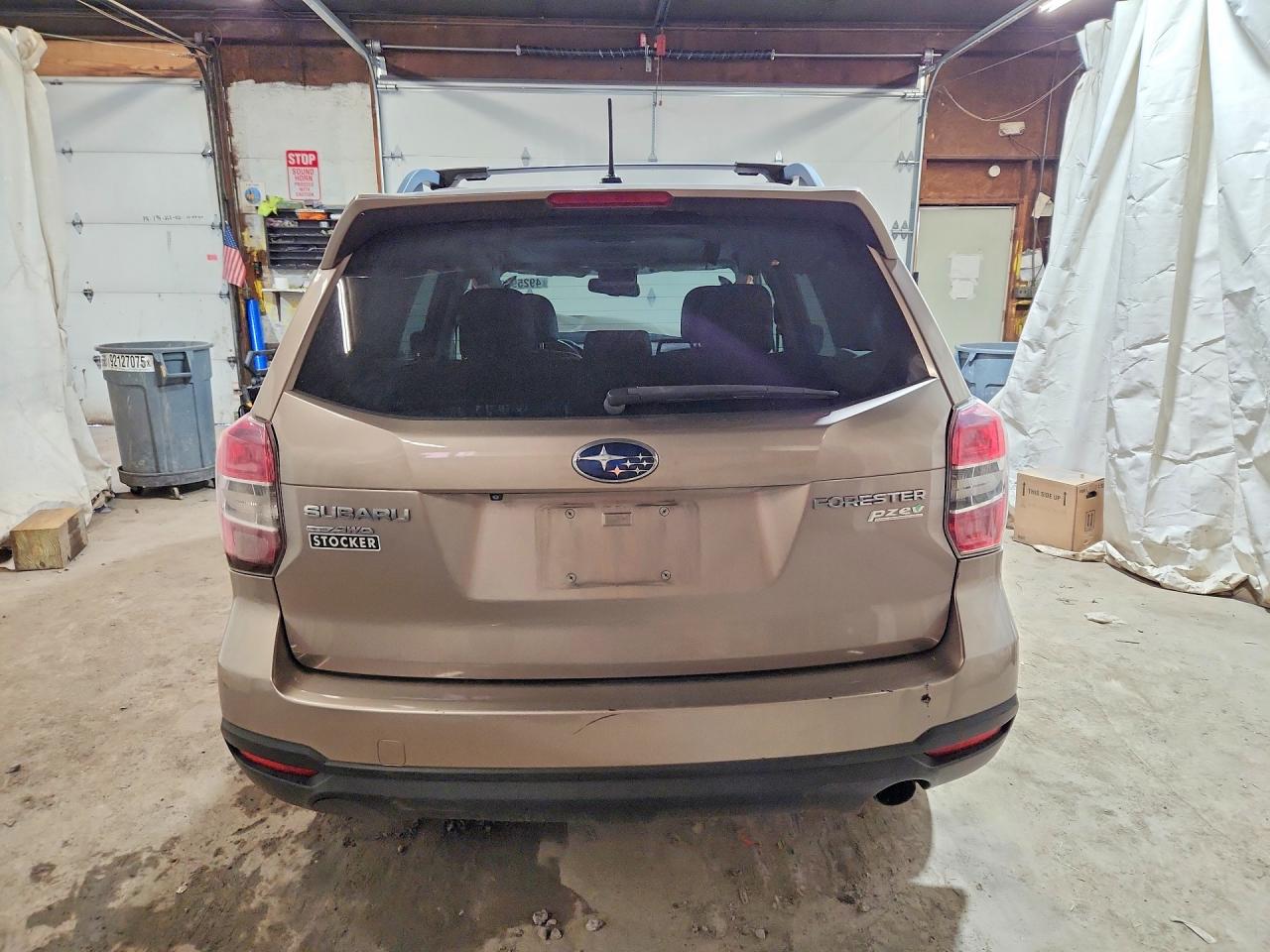 2014 Subaru Forester 2.5i Limited Beige vin: JF2SJAJC3EH456511