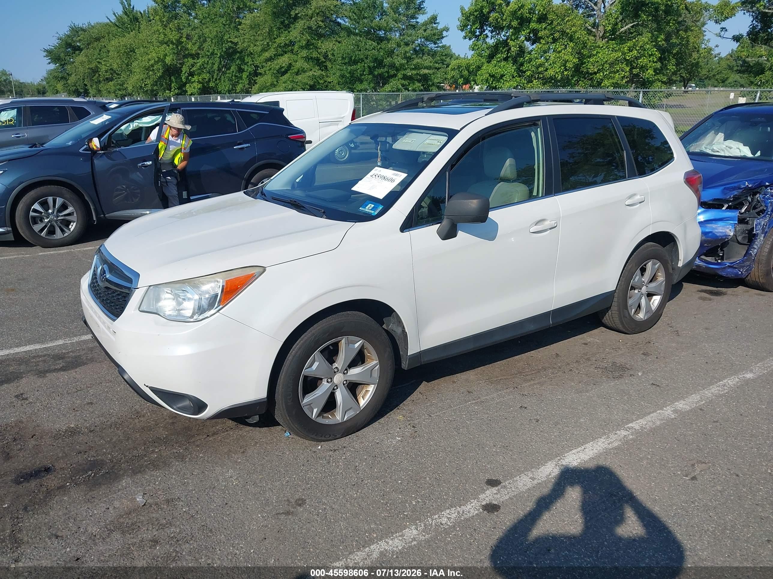 2014 Subaru Forester 2.5i Limited White vin: JF2SJAJC4EH520832