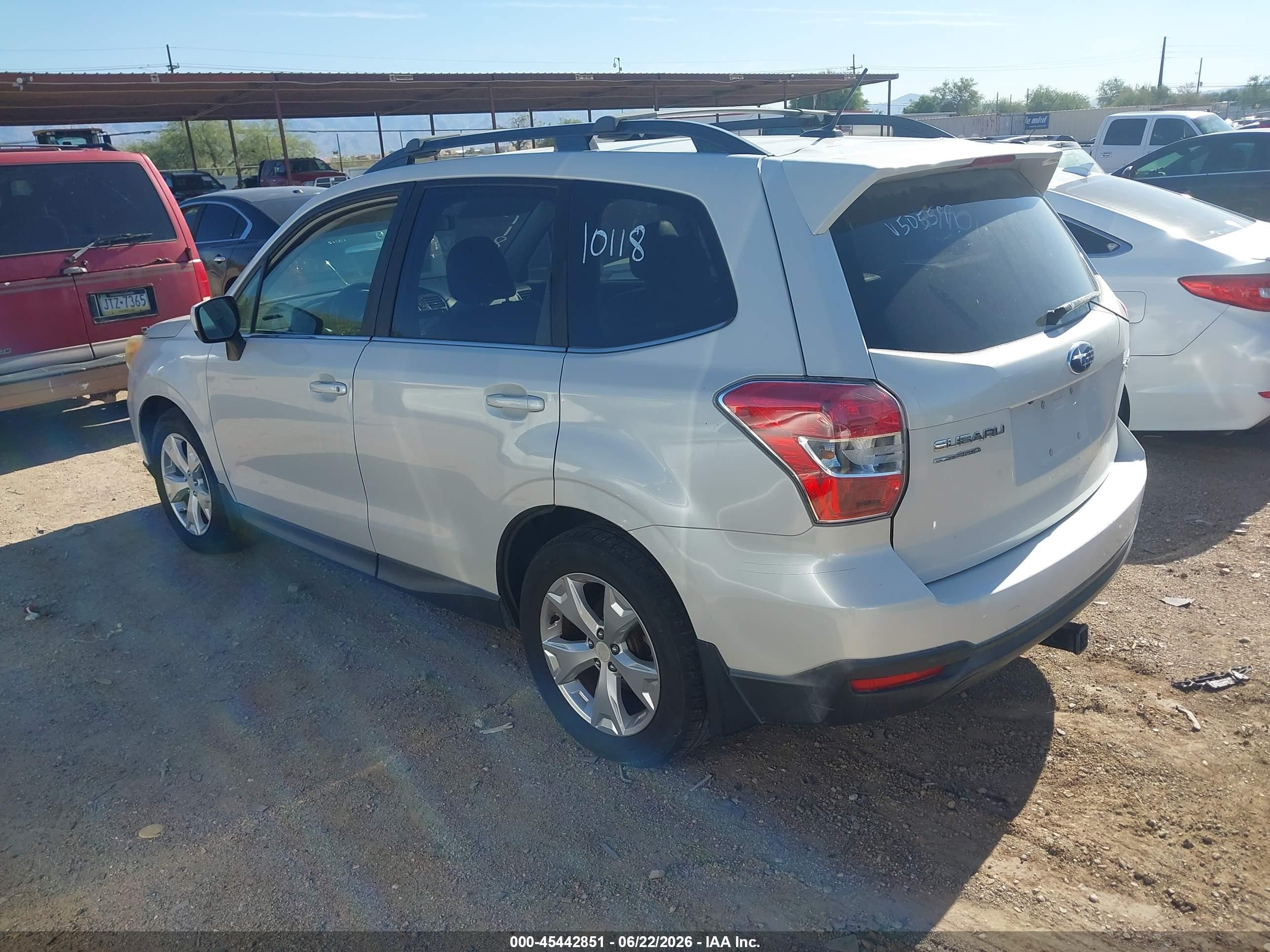 2014 Subaru Forester 2.5i Limited White vin: JF2SJAJC6EH422059