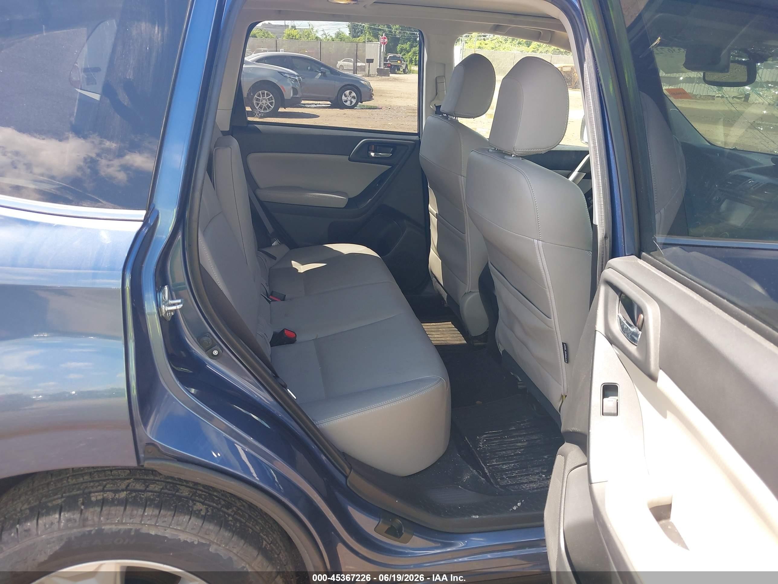 2014 Subaru Forester 2.5i Limited Blue vin: JF2SJAJC7EH492623