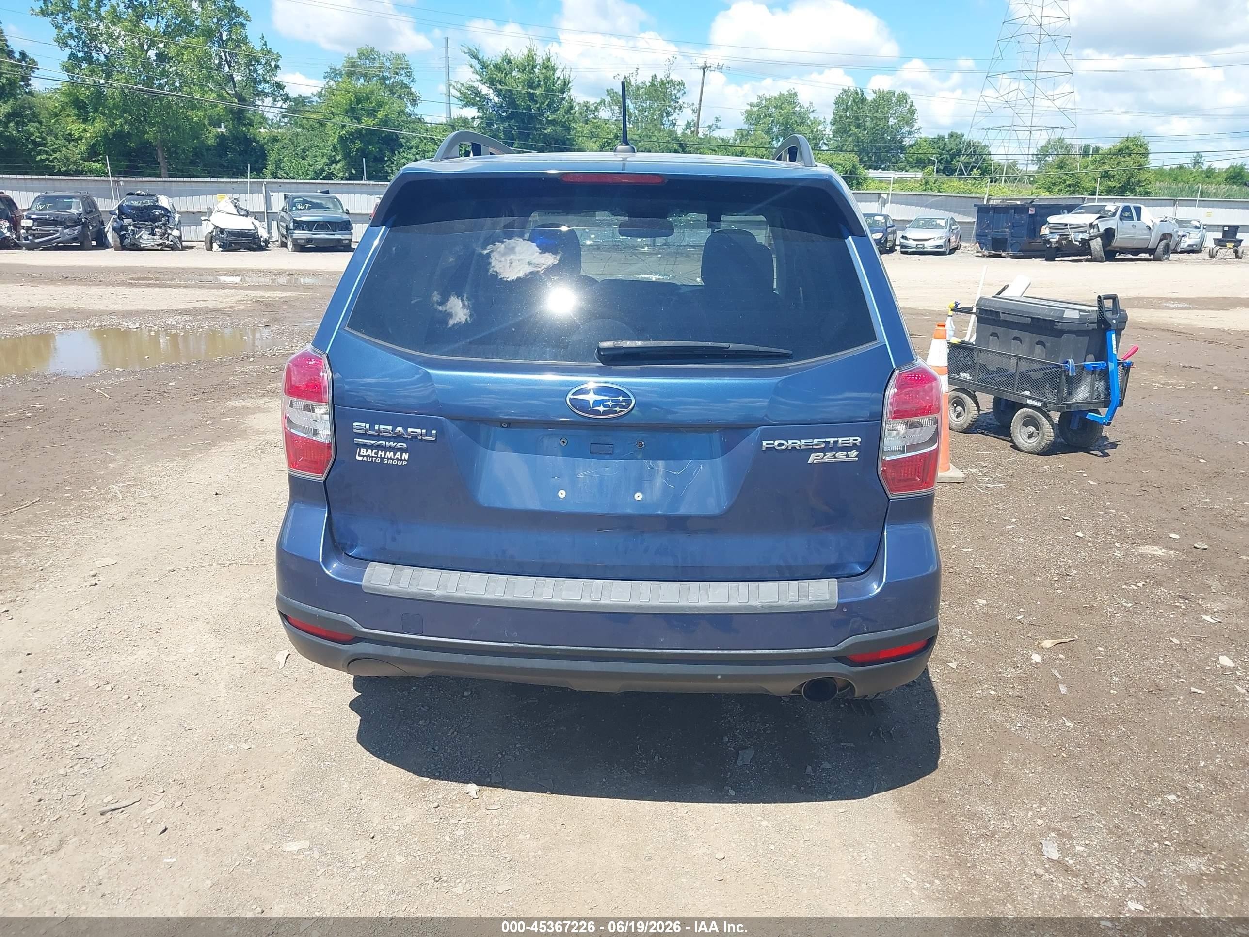 2014 Subaru Forester 2.5i Limited Blue vin: JF2SJAJC7EH492623