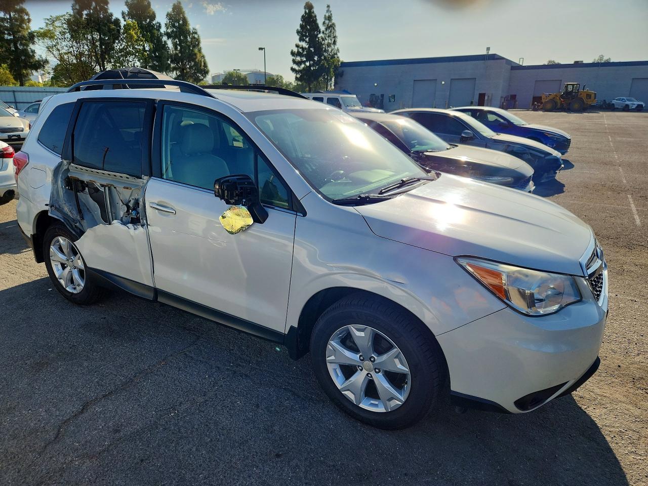 2014 Subaru Forester 2.5i Limited Белый vin: JF2SJAJC7EH539438