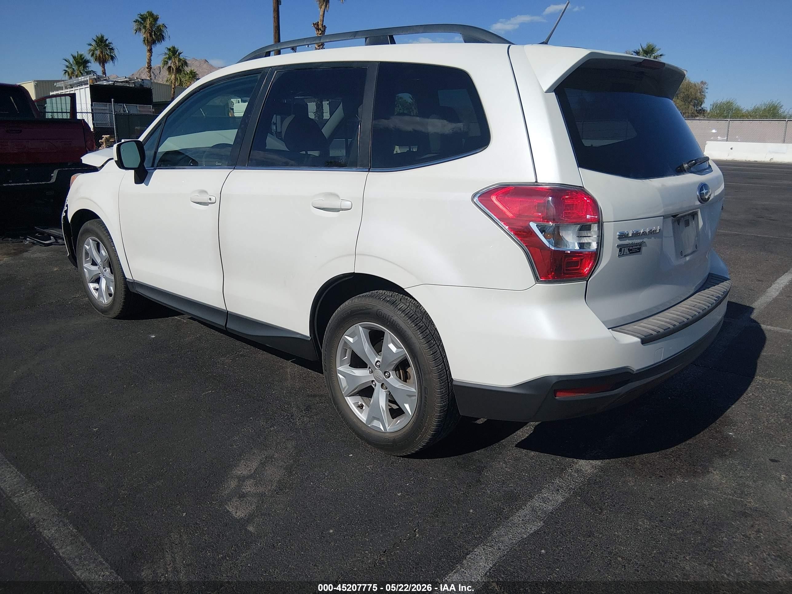 2014 Subaru Forester 2.5i Limited White vin: JF2SJAJC8EH400807