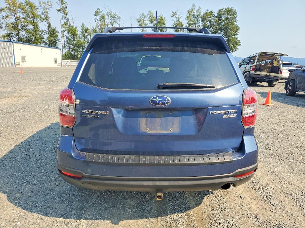 2014 Subaru Forester 2.5i Limited Blue vin: JF2SJAJC8EH413492