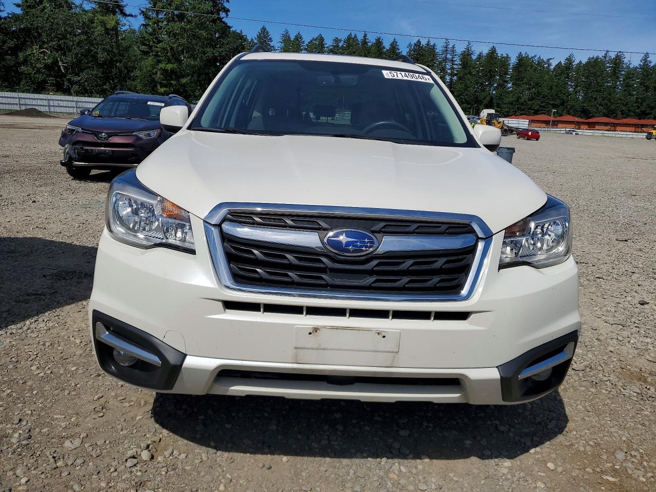 2017 Subaru Forester 2.5i Limited White vin: JF2SJAJC8HH416543