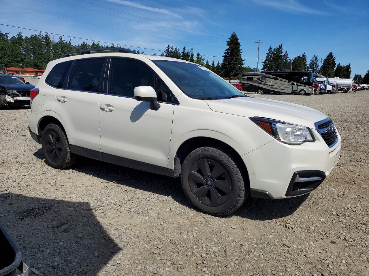 2017 Subaru Forester 2.5i Limited White vin: JF2SJAJC8HH416543