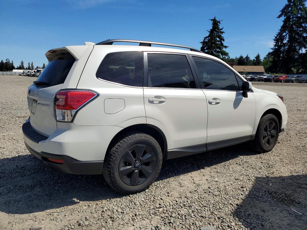 2017 Subaru Forester 2.5i Limited White vin: JF2SJAJC8HH416543