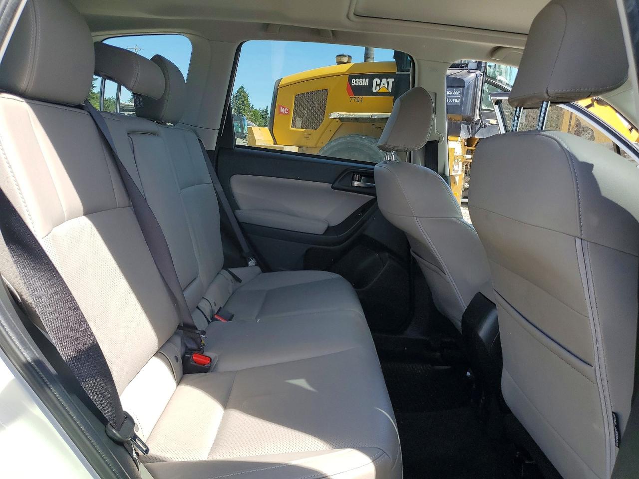2017 Subaru Forester 2.5i Limited White vin: JF2SJAJC8HH416543