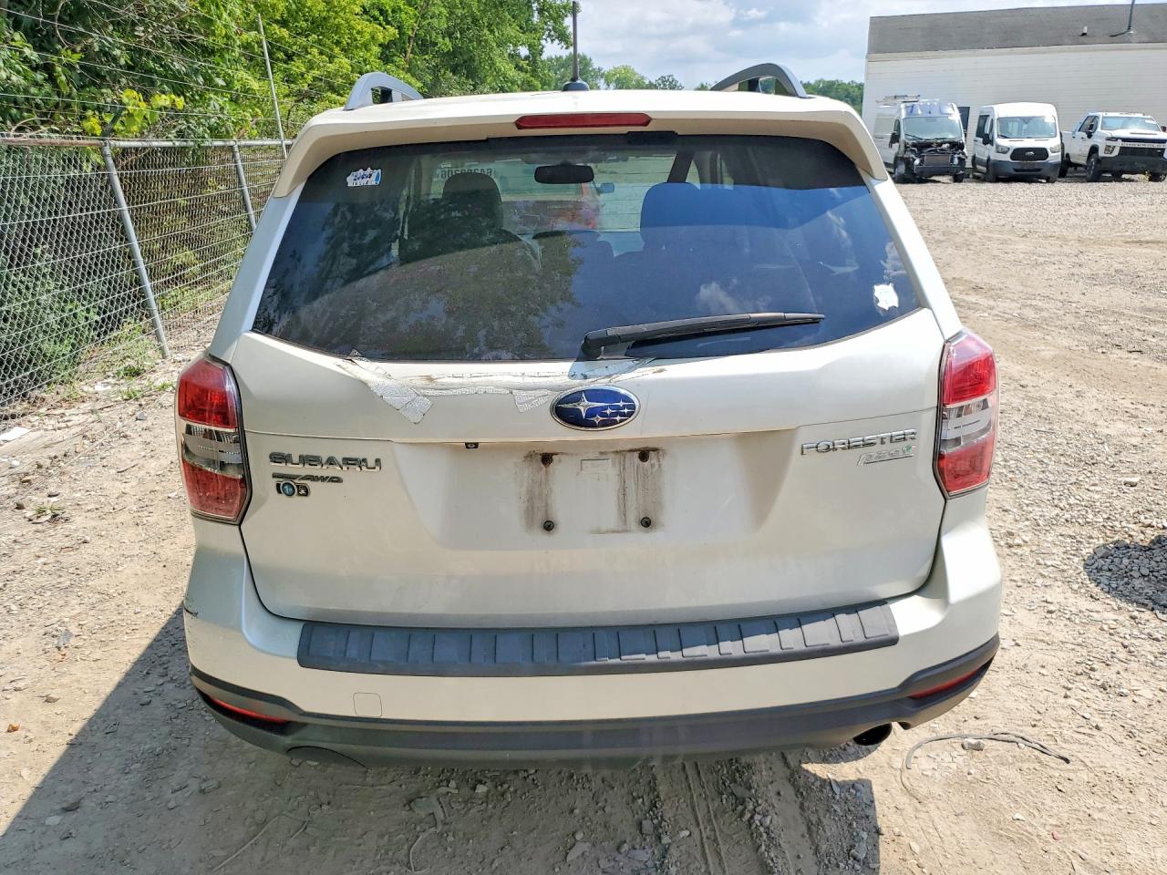 2014 Subaru Forester 2.5i Limited White vin: JF2SJAJC9EH442113