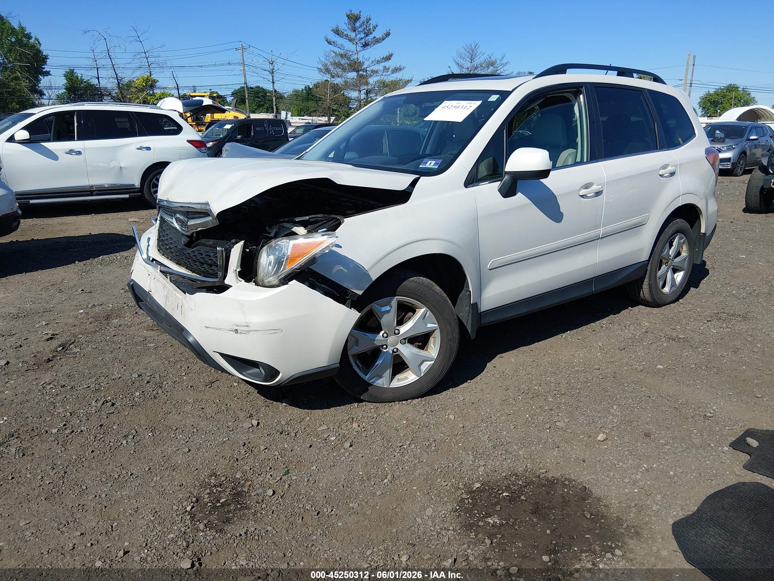 2014 Subaru Forester 2.5i Limited White vin: JF2SJAJC9EH537142