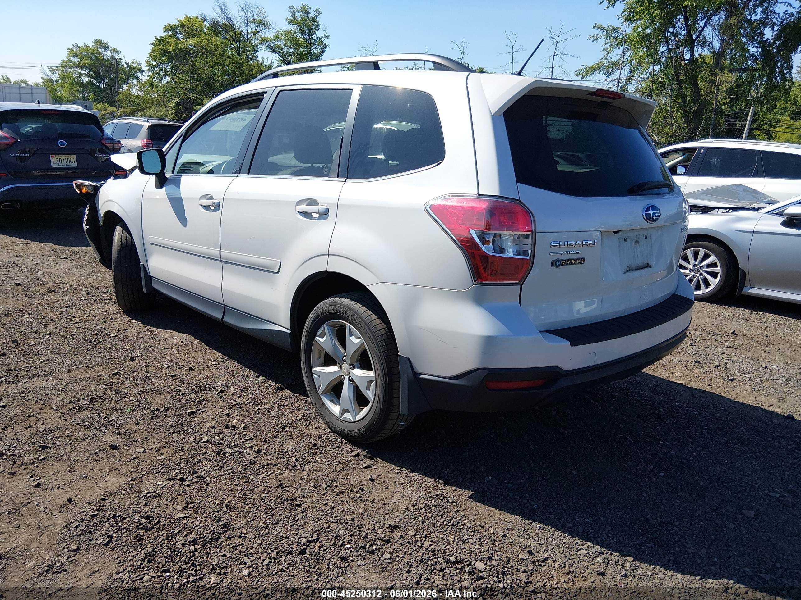 2014 Subaru Forester 2.5i Limited White vin: JF2SJAJC9EH537142