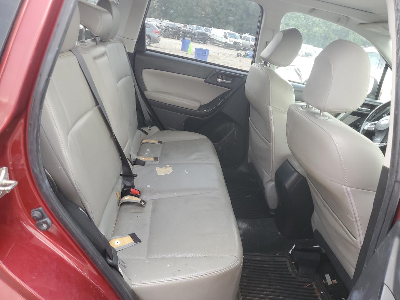 2014 Subaru Forester 2.5i Limited Red vin: JF2SJAJCXEH505817
