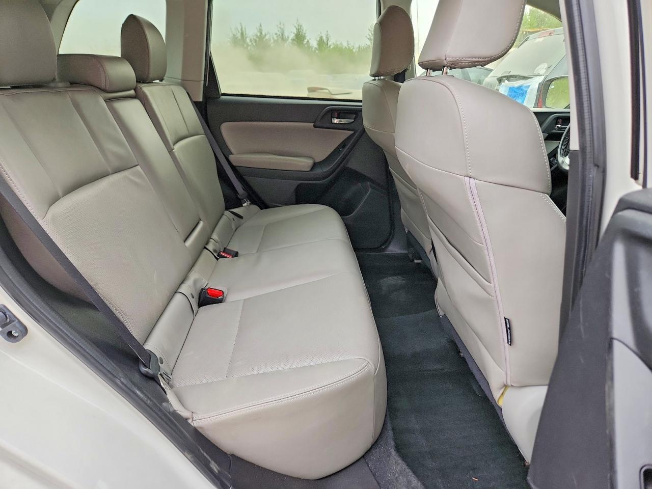 2014 Subaru Forester 2.5i Limited White vin: JF2SJAJCXEH547050