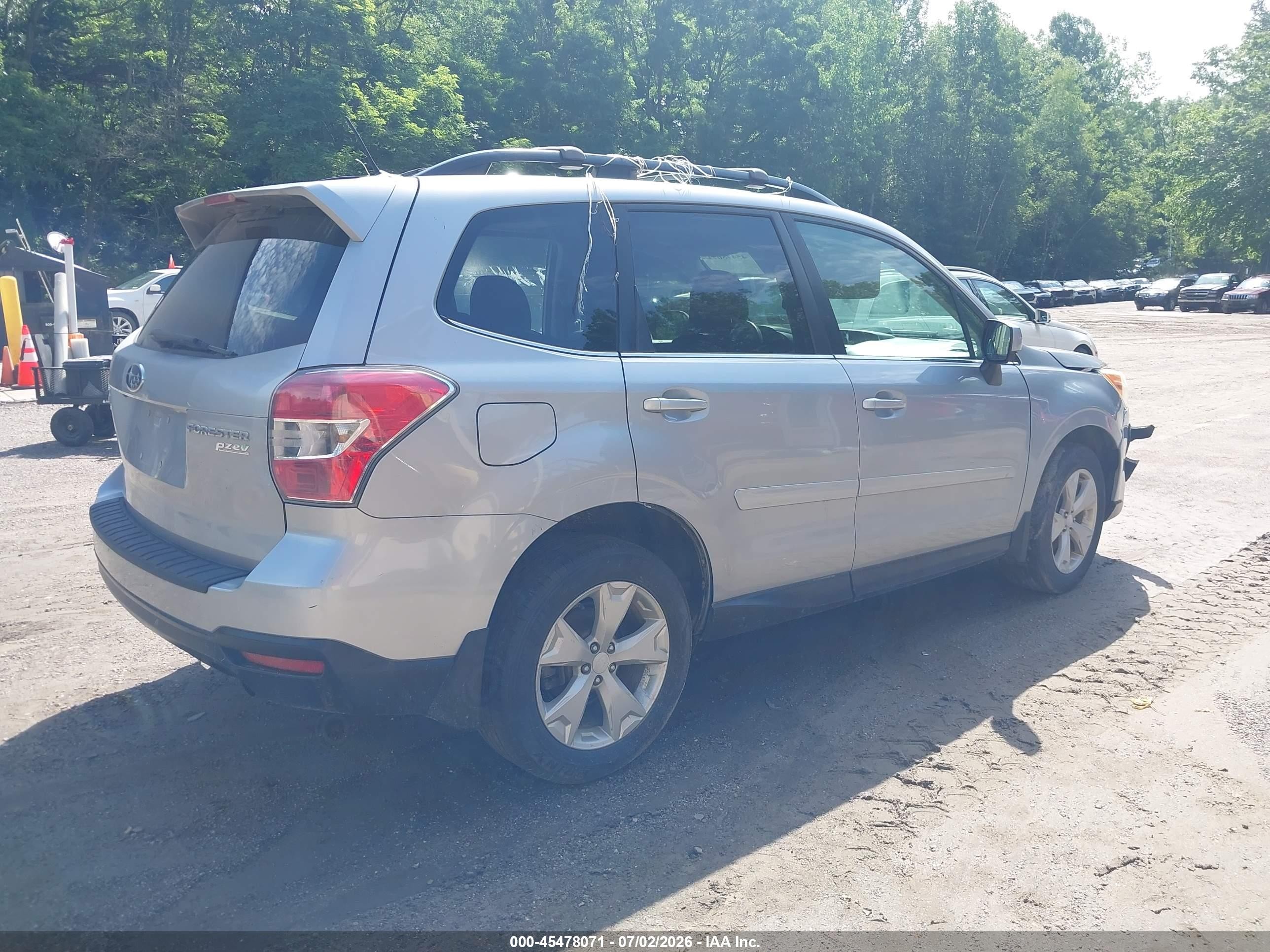 2015 Subaru Forester 2.5i Limited Silver vin: JF2SJAKC0FH510198